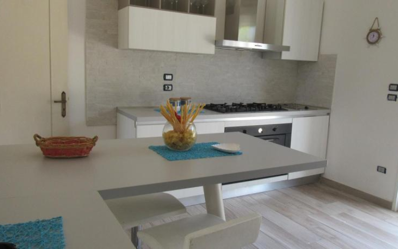 System.Collections.Generic.List`1[BluePillow.Application.SearchEngine.Dto.PhotoDto]?.ElementAt(0)?.Caption