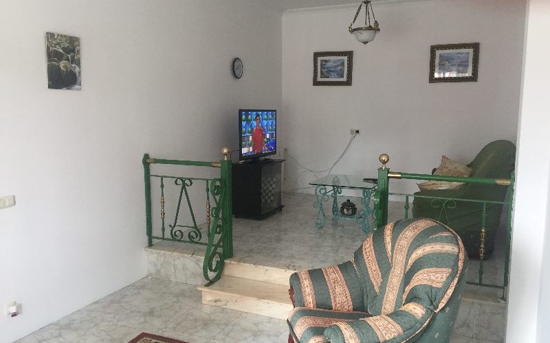 System.Collections.Generic.List`1[BluePillow.Application.SearchEngine.Dto.PhotoDto]?.ElementAt(3)?.Caption