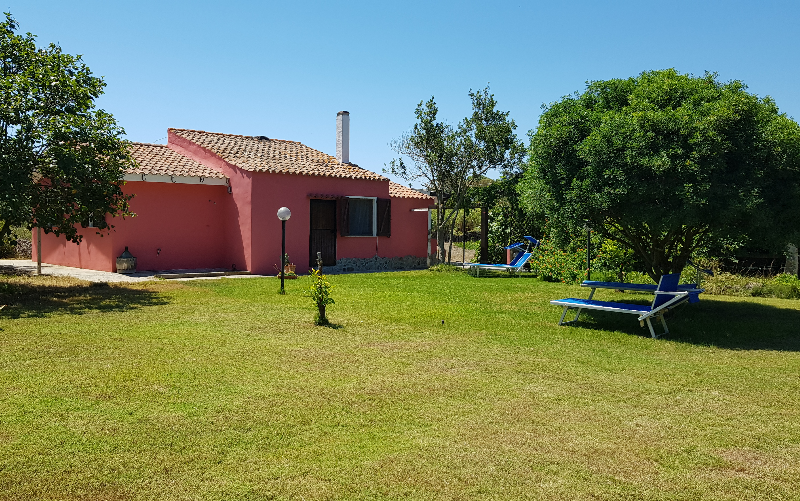 System.Collections.Generic.List`1[BluePillow.Application.SearchEngine.Dto.PhotoDto]?.ElementAt(0)?.Caption