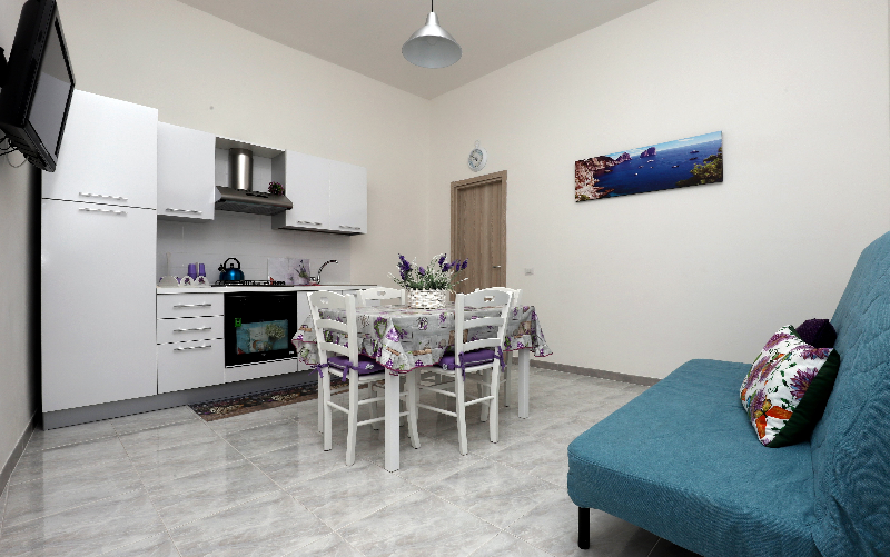 System.Collections.Generic.List`1[BluePillow.Application.SearchEngine.Dto.PhotoDto]?.ElementAt(2)?.Caption