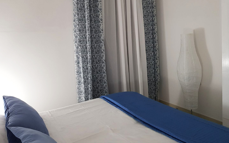 System.Collections.Generic.List`1[BluePillow.Application.SearchEngine.Dto.PhotoDto]?.ElementAt(2)?.Caption