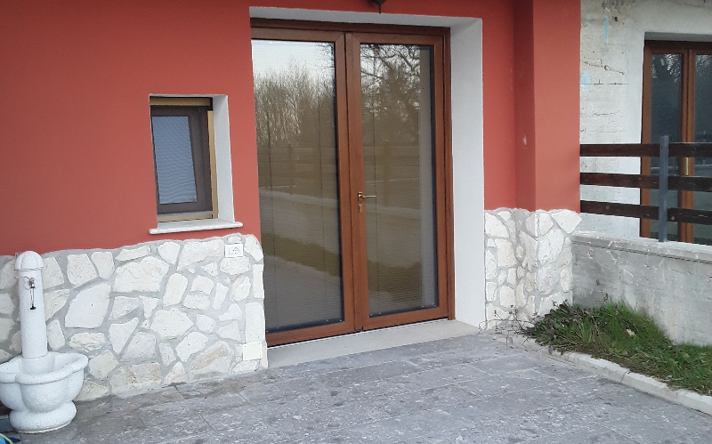 System.Collections.Generic.List`1[BluePillow.Application.SearchEngine.Dto.PhotoDto]?.ElementAt(0)?.Caption