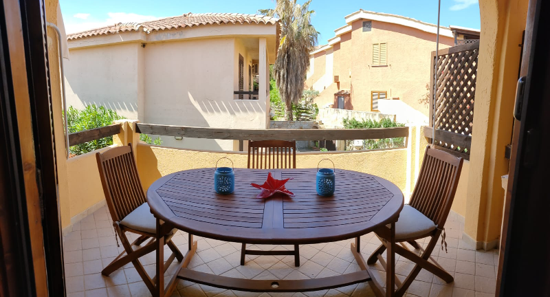 System.Collections.Generic.List`1[BluePillow.Application.SearchEngine.Dto.PhotoDto]?.ElementAt(0)?.Caption