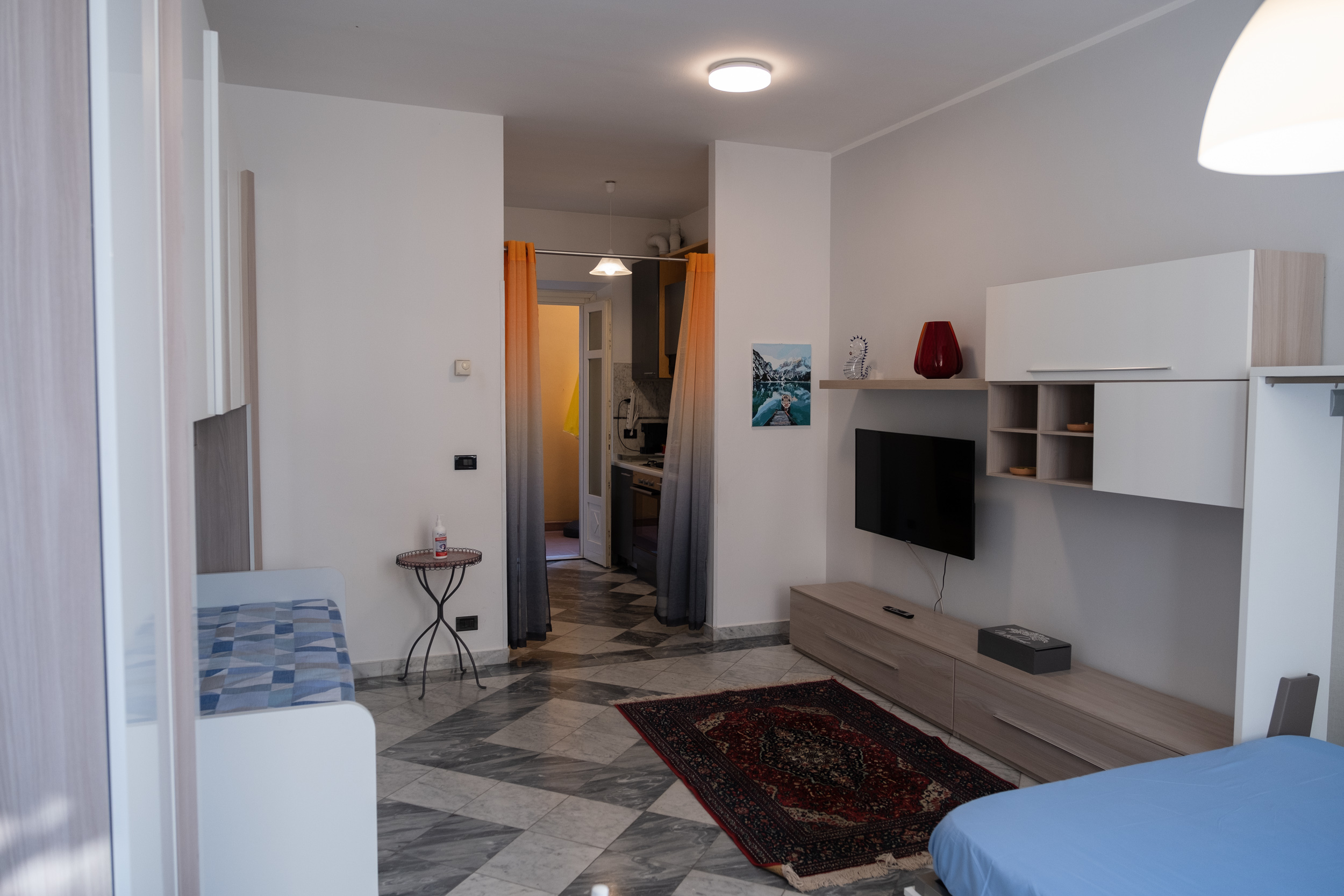 System.Collections.Generic.List`1[BluePillow.Application.SearchEngine.Dto.PhotoDto]?.ElementAt(3)?.Caption