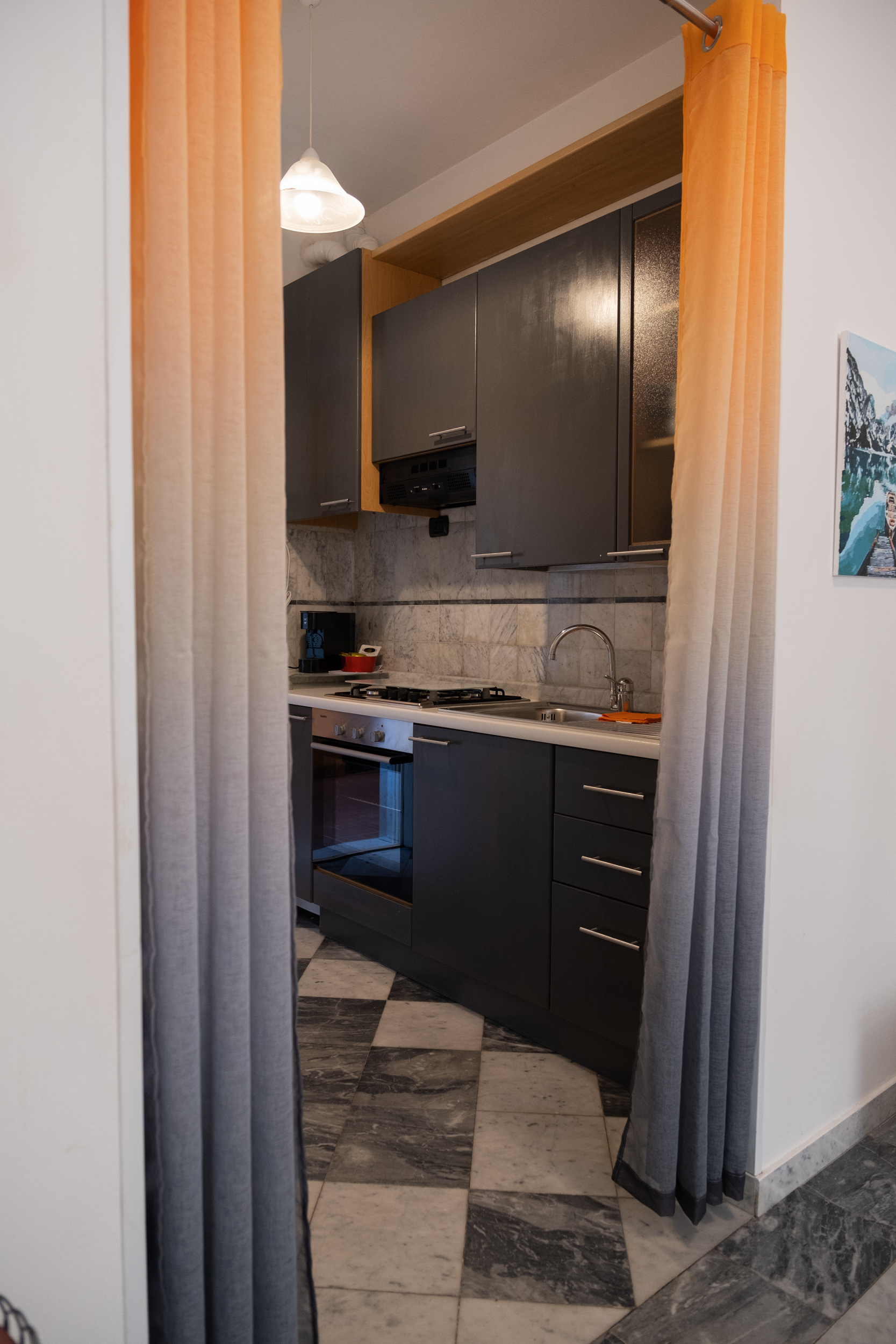 System.Collections.Generic.List`1[BluePillow.Application.SearchEngine.Dto.PhotoDto]?.ElementAt(2)?.Caption