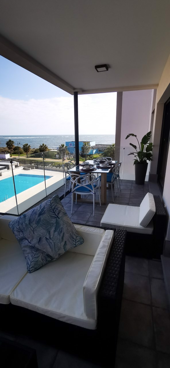 System.Collections.Generic.List`1[BluePillow.Application.SearchEngine.Dto.PhotoDto]?.ElementAt(2)?.Caption