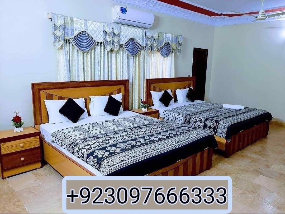 System.Collections.Generic.List`1[BluePillow.Application.SearchEngine.Dto.PhotoDto]?.ElementAt(0)?.Caption