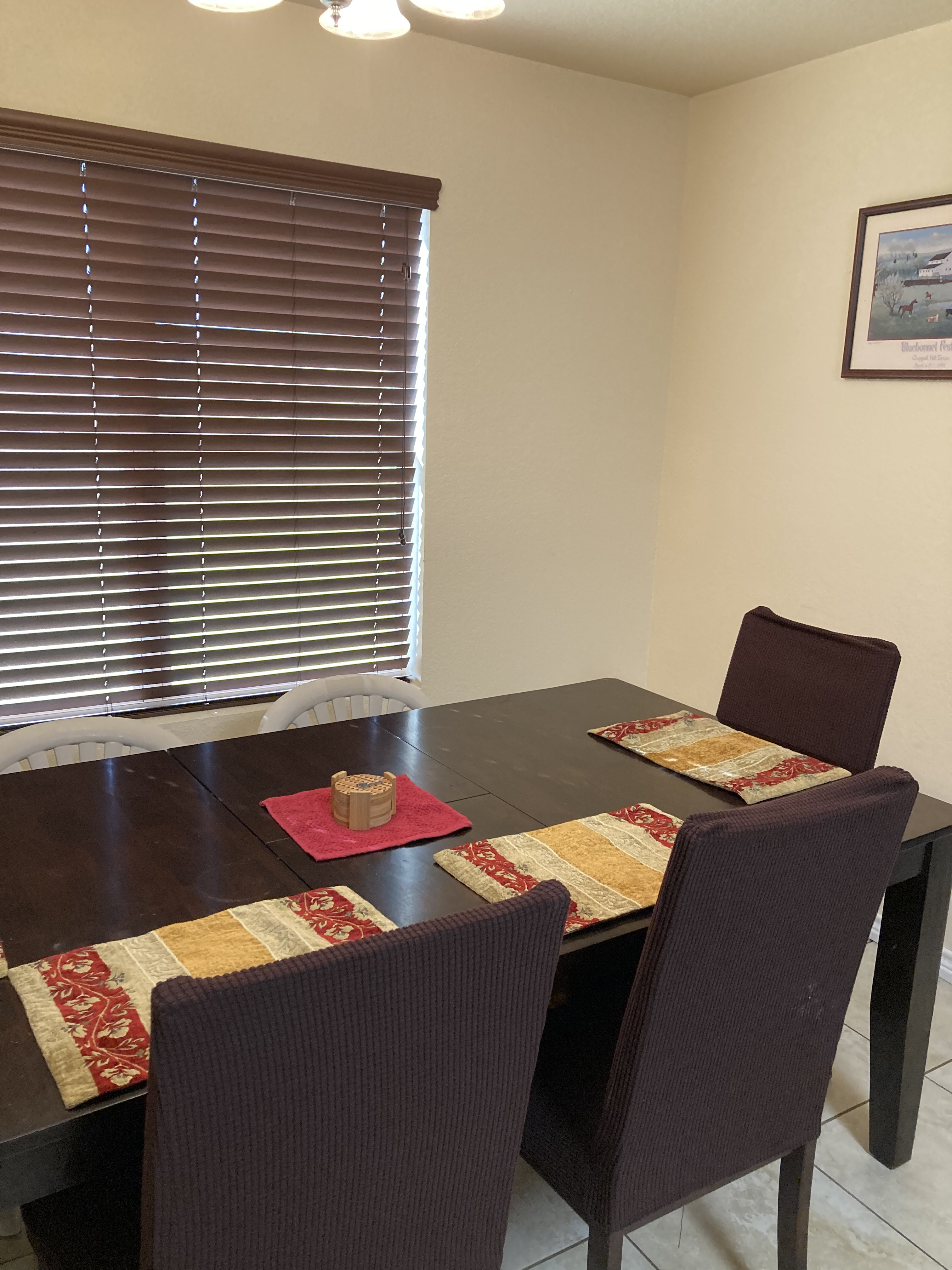 System.Collections.Generic.List`1[BluePillow.Application.SearchEngine.Dto.PhotoDto]?.ElementAt(2)?.Caption