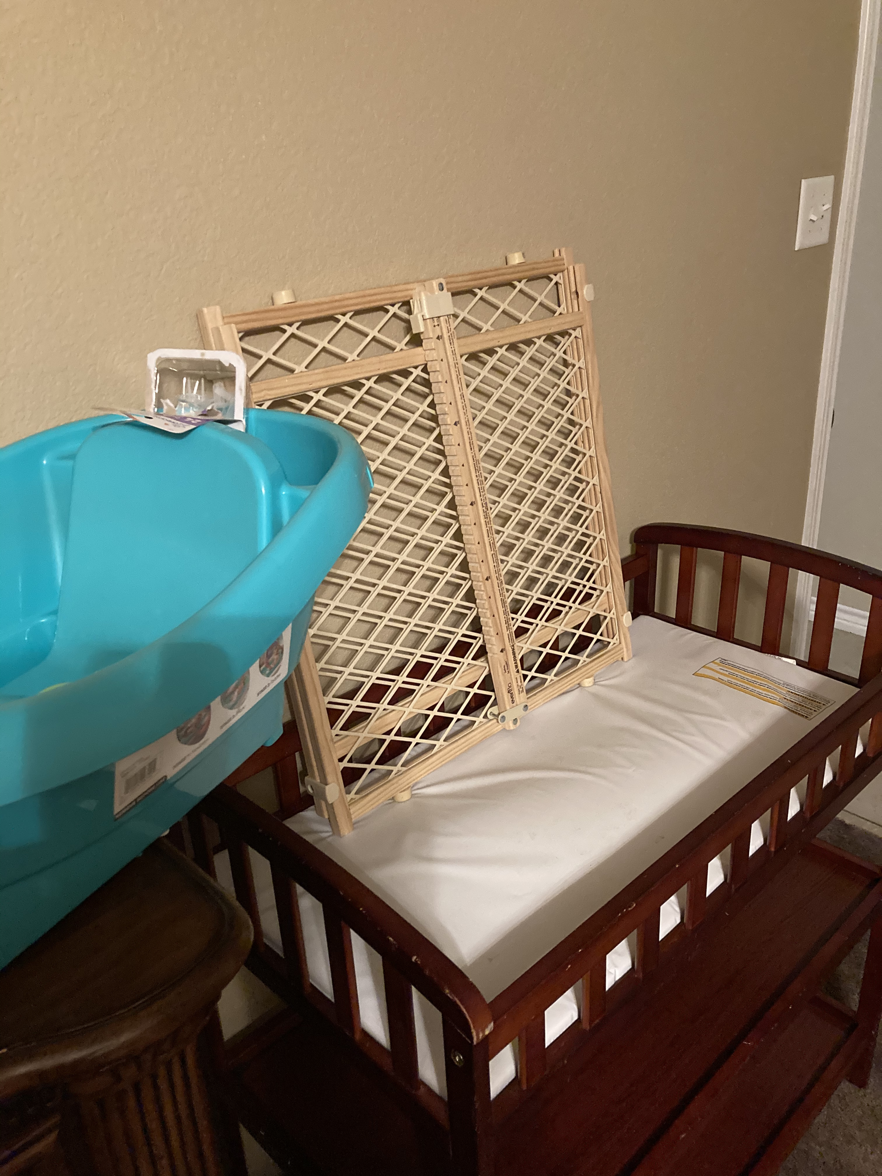 System.Collections.Generic.List`1[BluePillow.Application.SearchEngine.Dto.PhotoDto]?.ElementAt(1)?.Caption