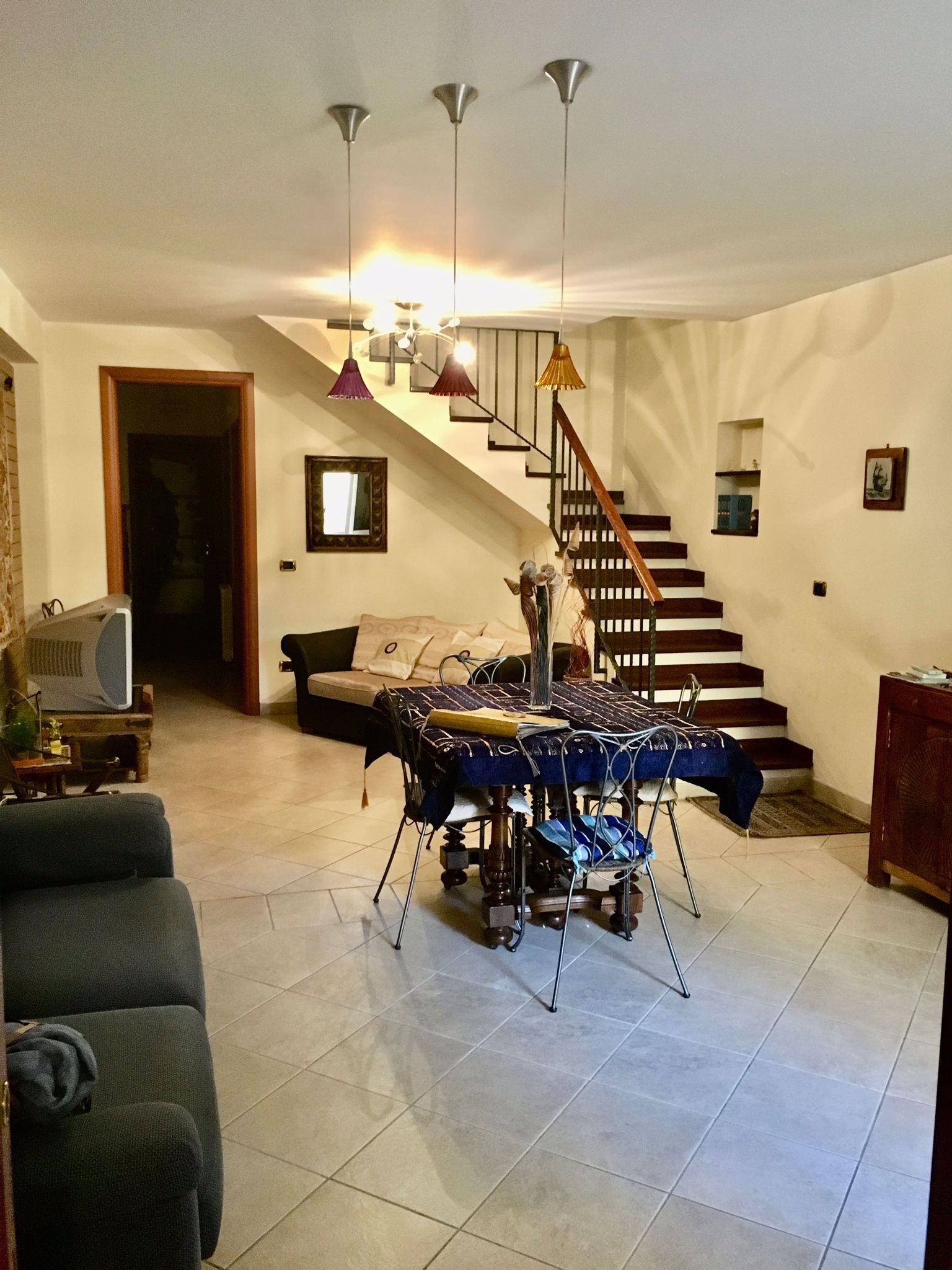 System.Collections.Generic.List`1[BluePillow.Application.SearchEngine.Dto.PhotoDto]?.ElementAt(3)?.Caption