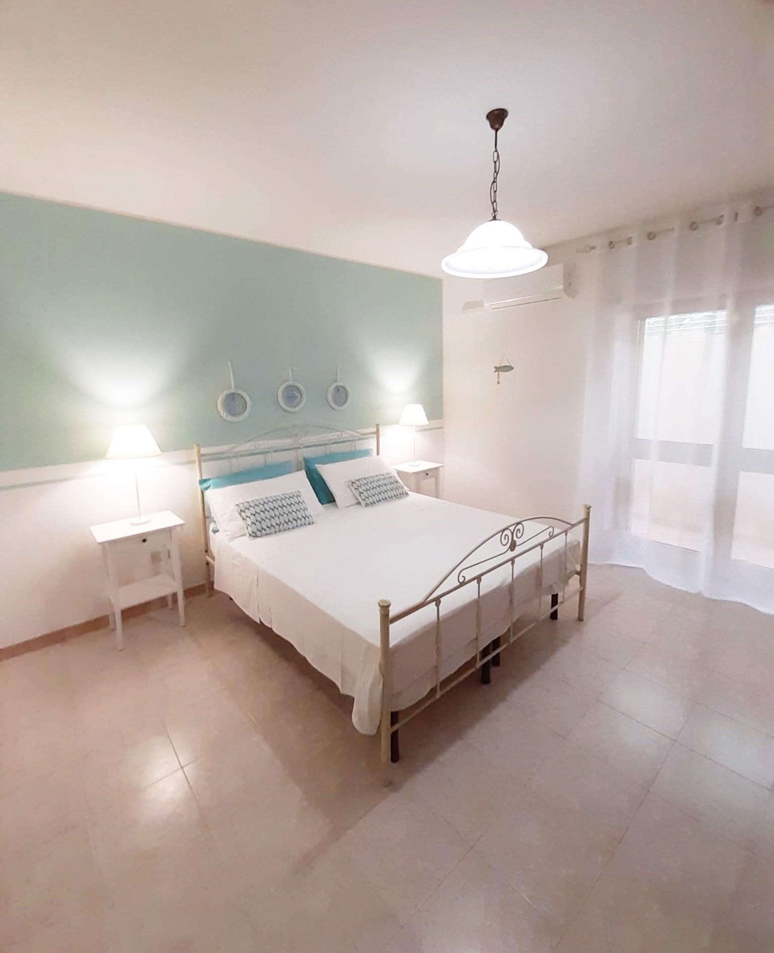 System.Collections.Generic.List`1[BluePillow.Application.SearchEngine.Dto.PhotoDto]?.ElementAt(3)?.Caption