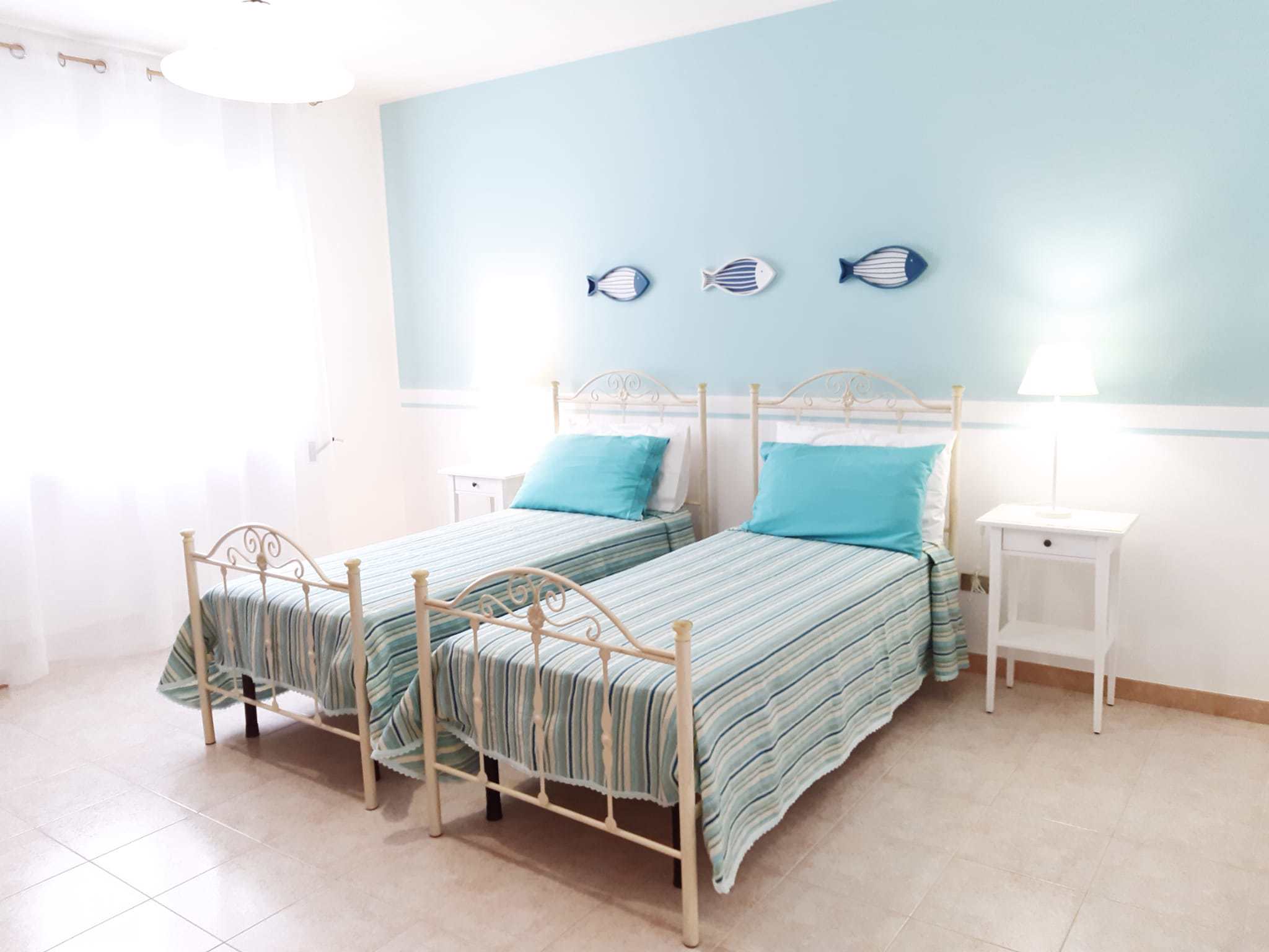 System.Collections.Generic.List`1[BluePillow.Application.SearchEngine.Dto.PhotoDto]?.ElementAt(2)?.Caption