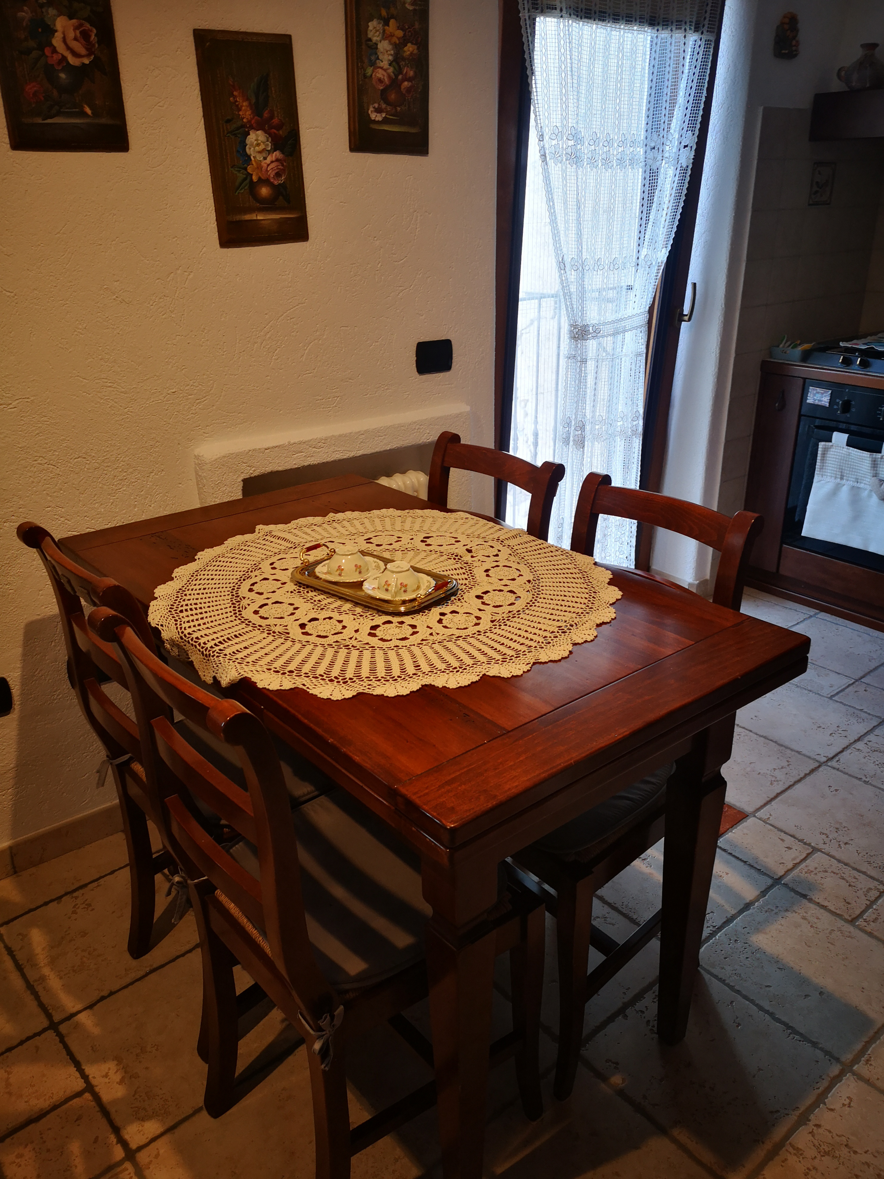 System.Collections.Generic.List`1[BluePillow.Application.SearchEngine.Dto.PhotoDto]?.ElementAt(3)?.Caption