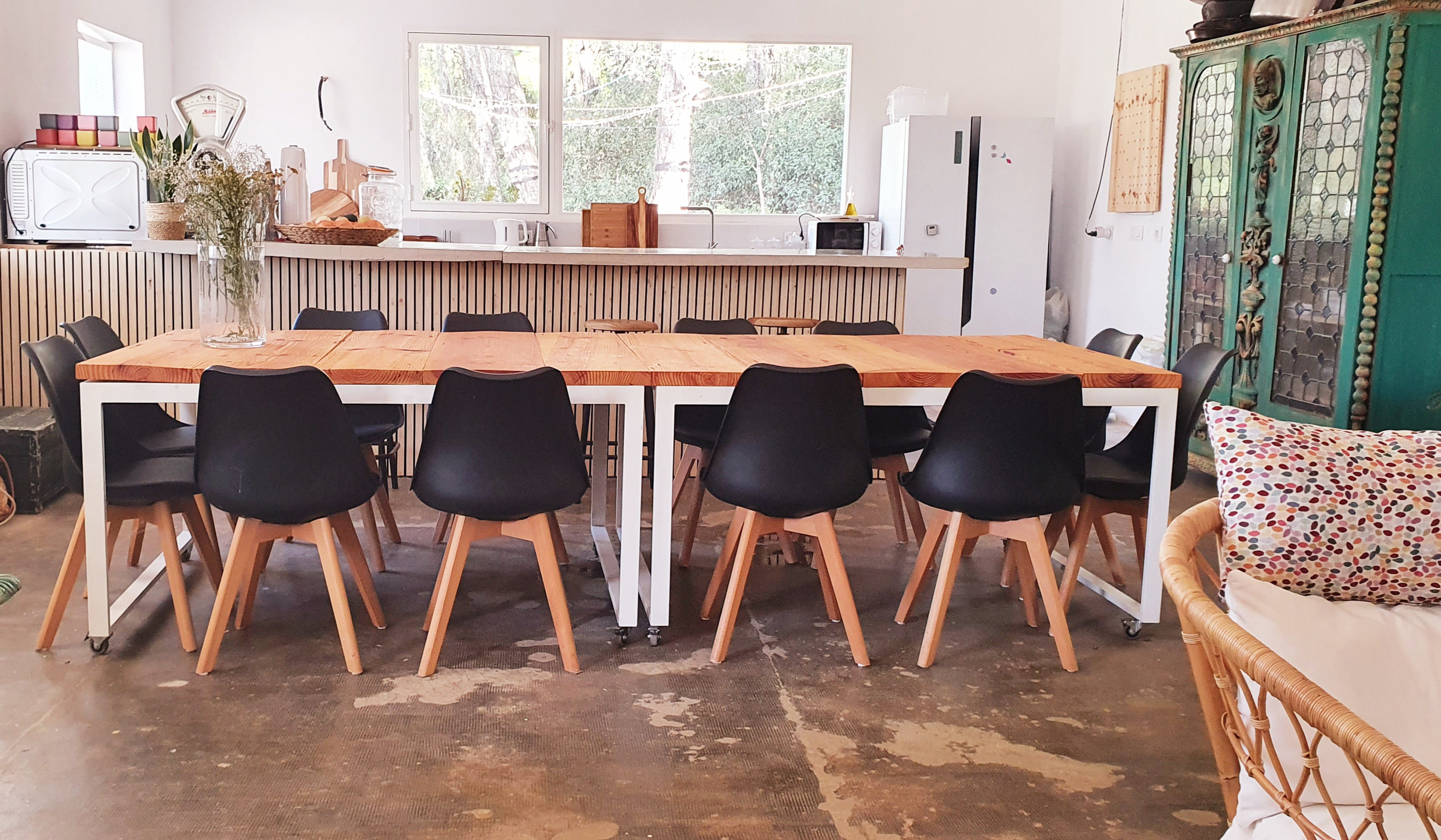 System.Collections.Generic.List`1[BluePillow.Application.SearchEngine.Dto.PhotoDto]?.ElementAt(2)?.Caption