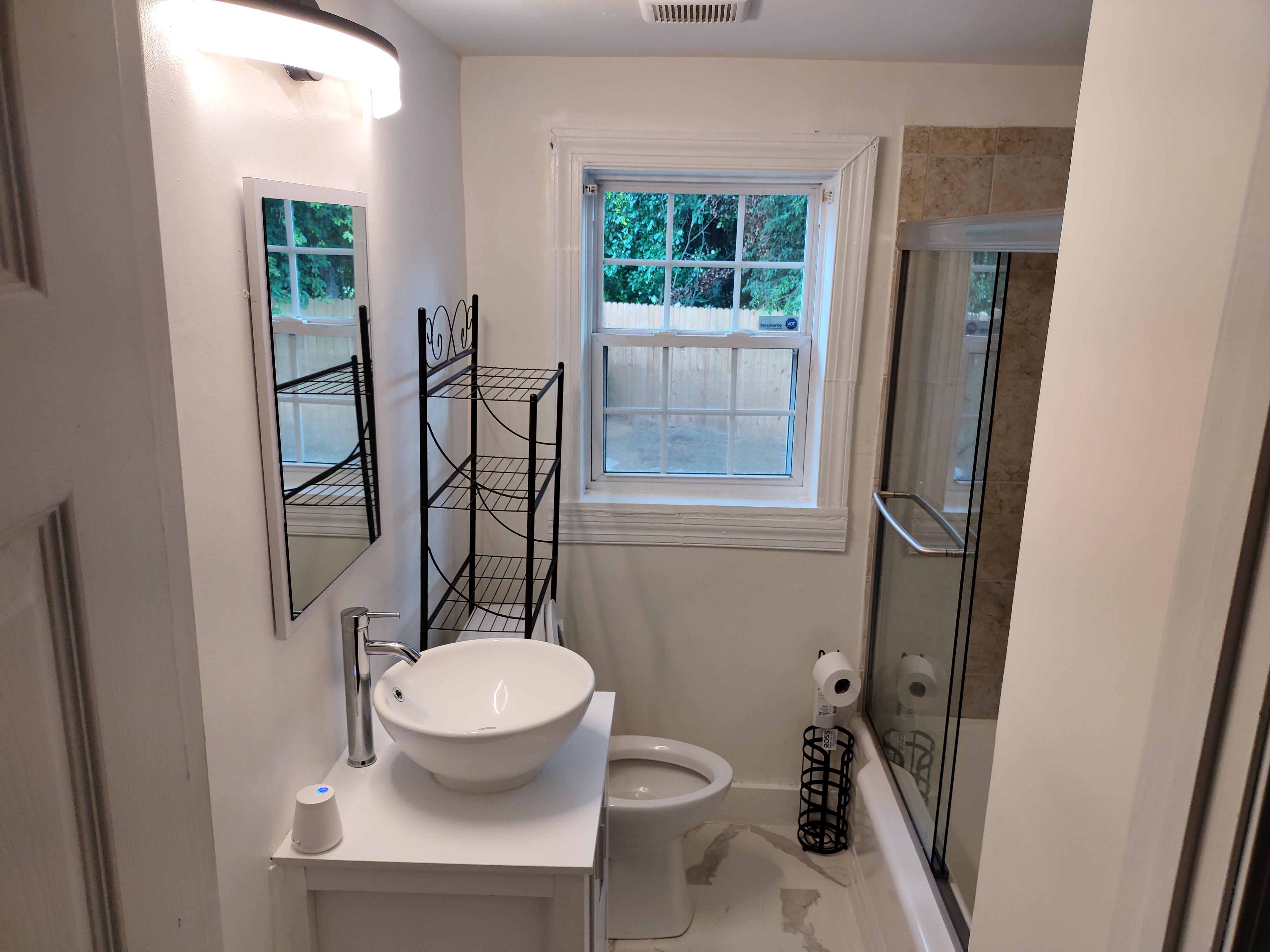 System.Collections.Generic.List`1[BluePillow.Application.SearchEngine.Dto.PhotoDto]?.ElementAt(3)?.Caption