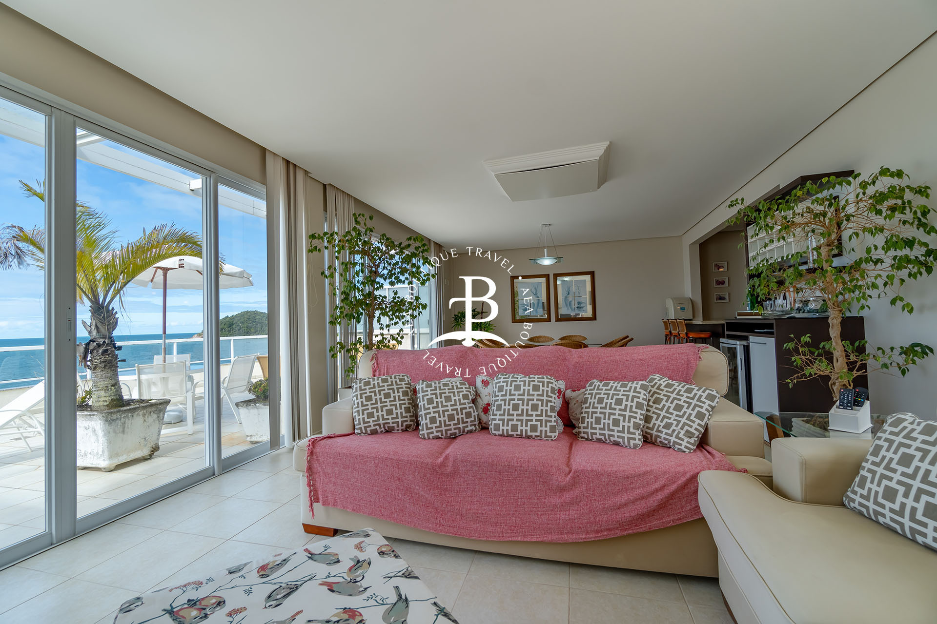 System.Collections.Generic.List`1[BluePillow.Application.SearchEngine.Dto.PhotoDto]?.ElementAt(3)?.Caption