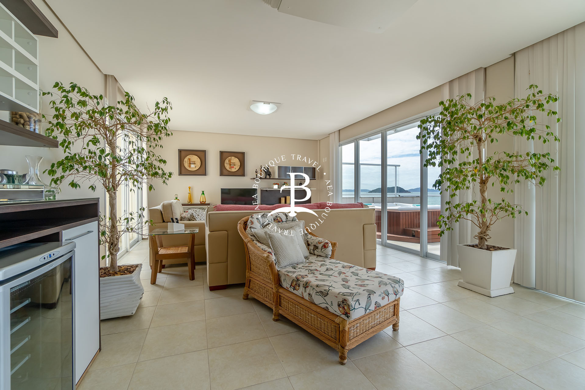 System.Collections.Generic.List`1[BluePillow.Application.SearchEngine.Dto.PhotoDto]?.ElementAt(2)?.Caption