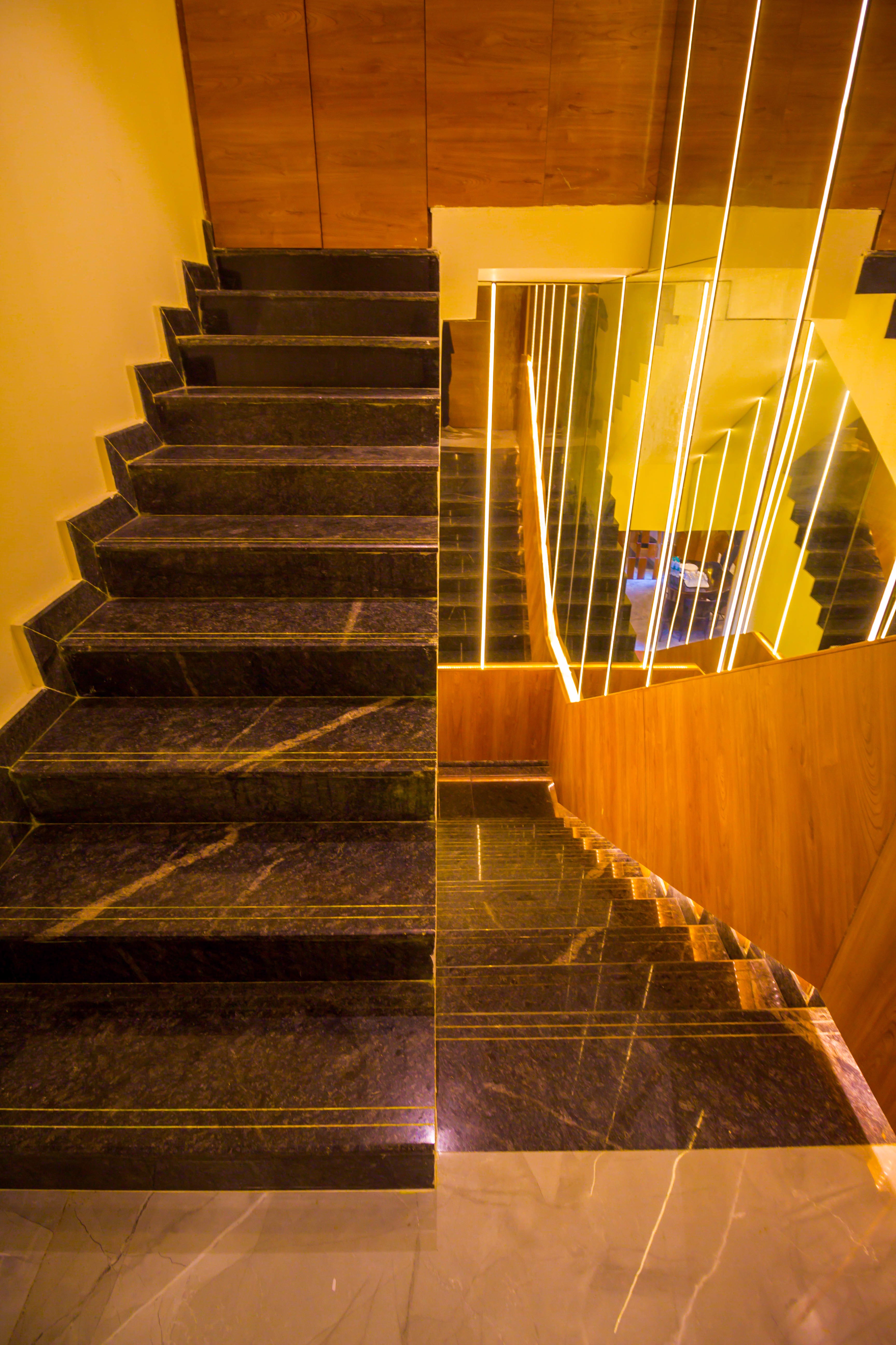 System.Collections.Generic.List`1[BluePillow.Application.SearchEngine.Dto.PhotoDto]?.ElementAt(3)?.Caption