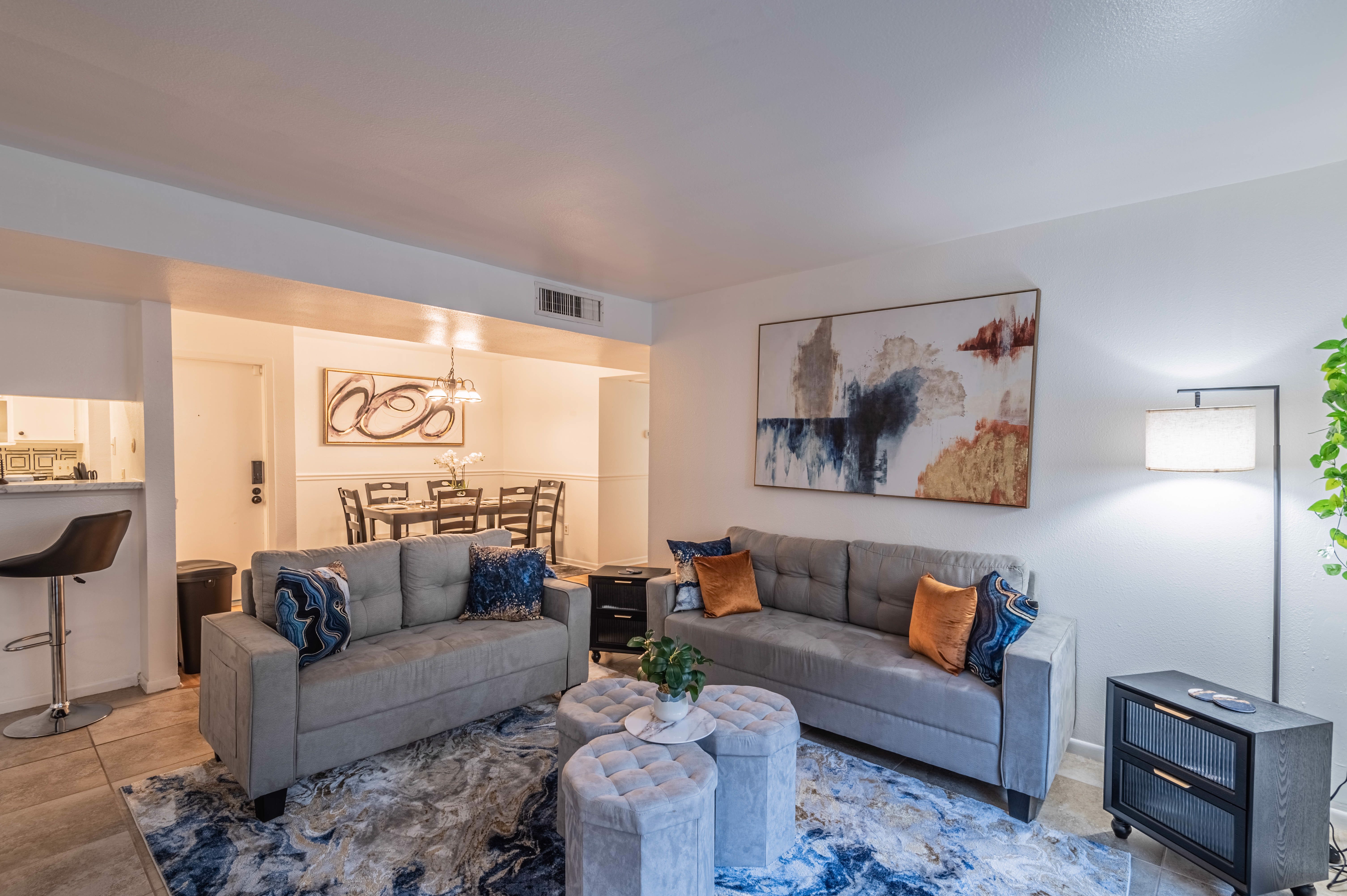 System.Collections.Generic.List`1[BluePillow.Application.SearchEngine.Dto.PhotoDto]?.ElementAt(1)?.Caption