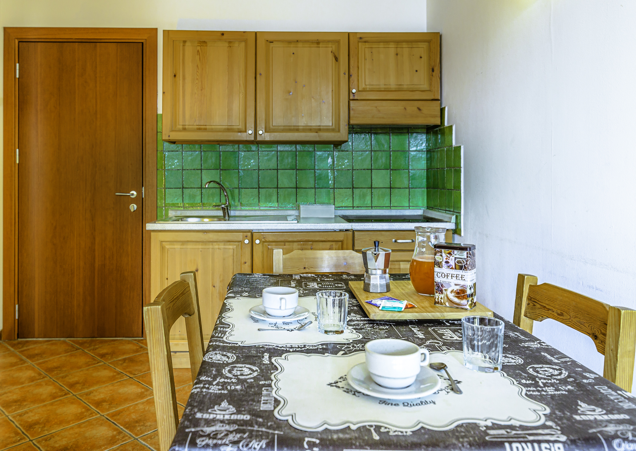 System.Collections.Generic.List`1[BluePillow.Application.SearchEngine.Dto.PhotoDto]?.ElementAt(1)?.Caption