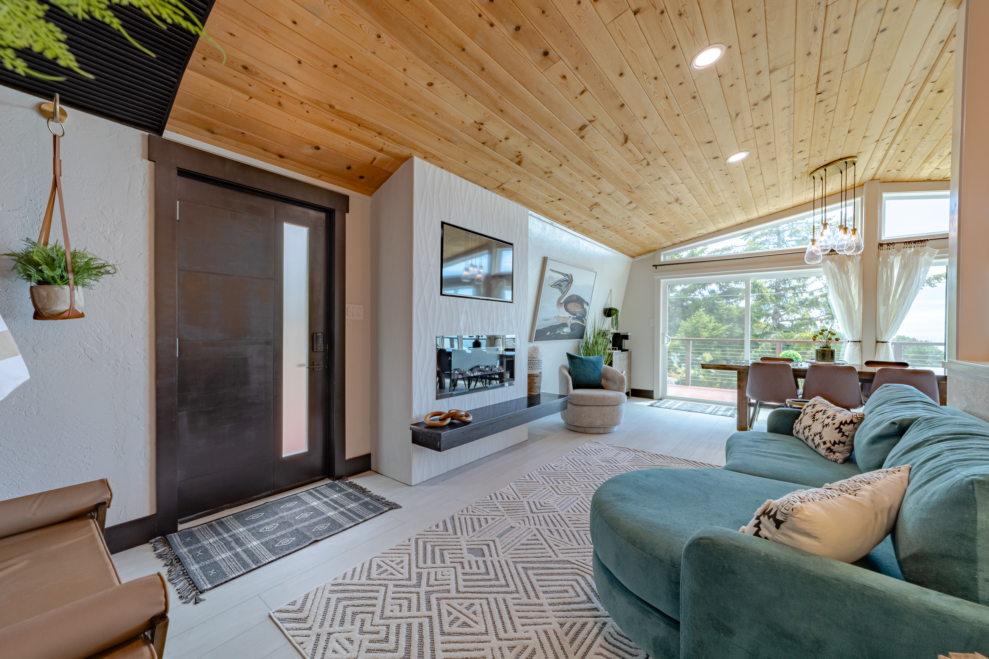 System.Collections.Generic.List`1[BluePillow.Application.SearchEngine.Dto.PhotoDto]?.ElementAt(3)?.Caption