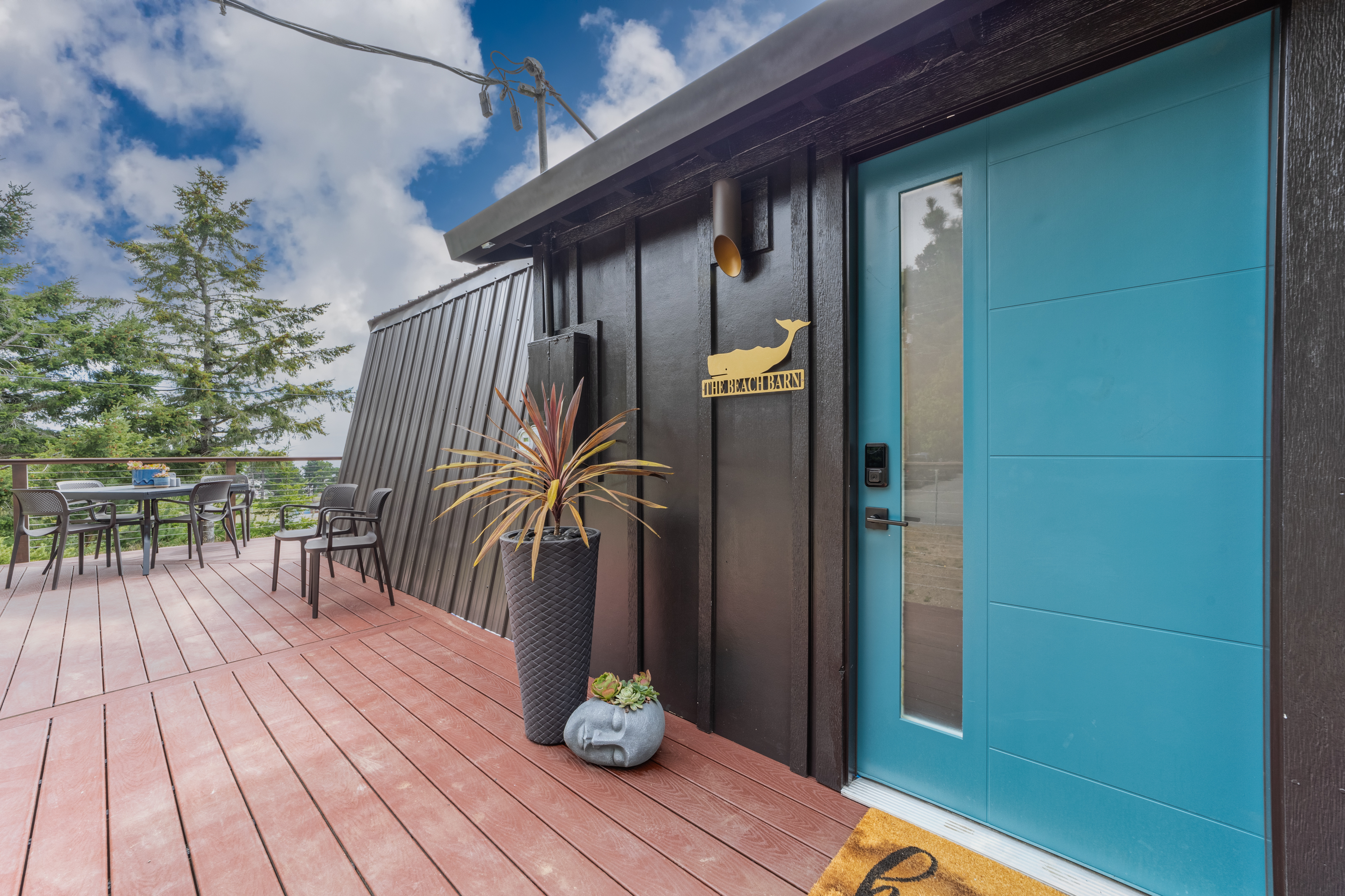 System.Collections.Generic.List`1[BluePillow.Application.SearchEngine.Dto.PhotoDto]?.ElementAt(1)?.Caption