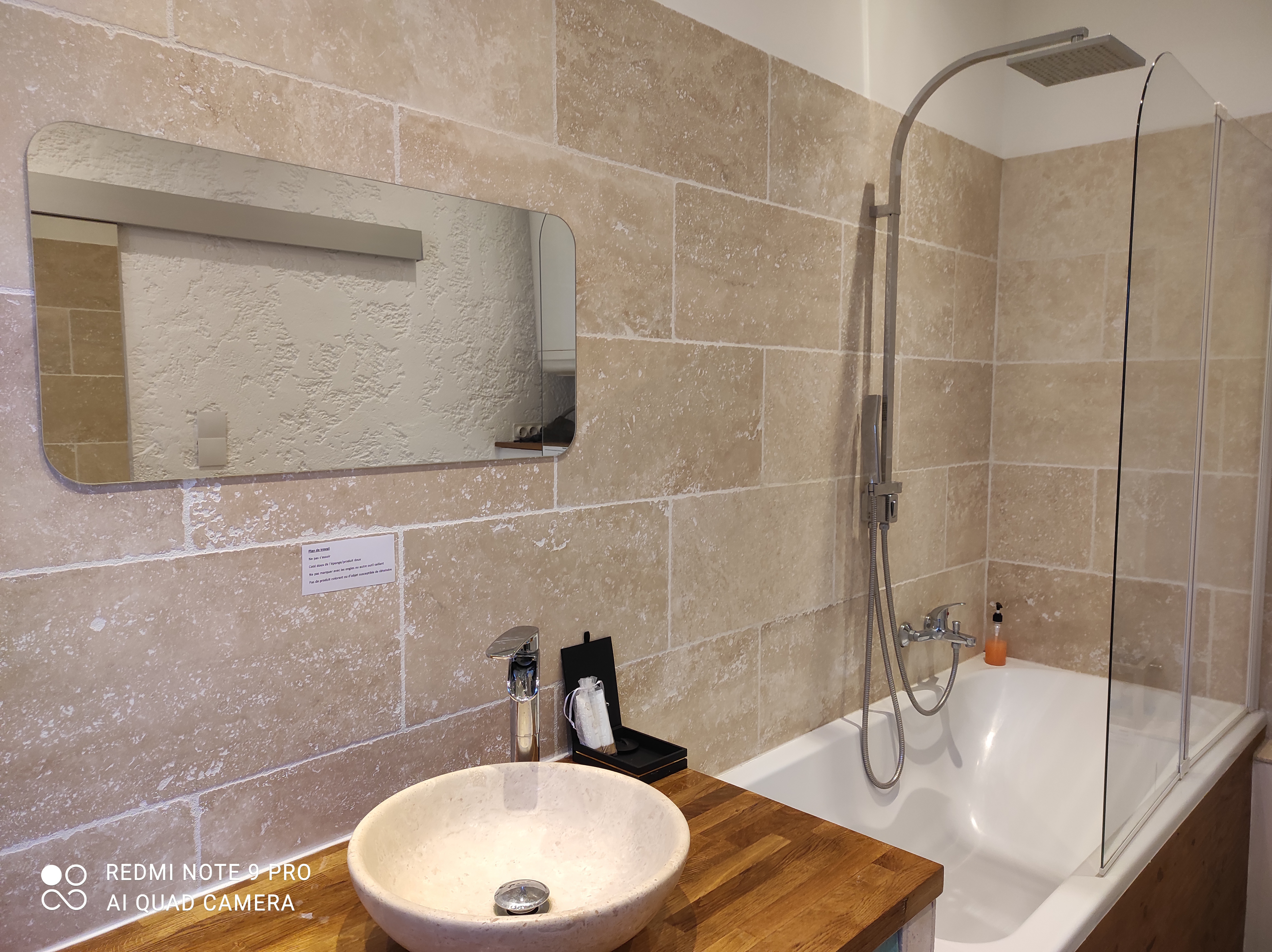 System.Collections.Generic.List`1[BluePillow.Application.SearchEngine.Dto.PhotoDto]?.ElementAt(1)?.Caption