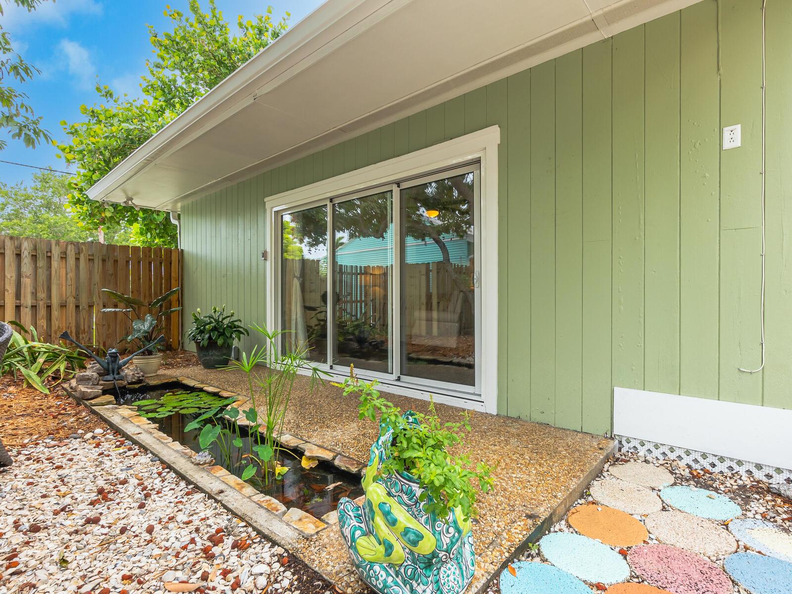 System.Collections.Generic.List`1[BluePillow.Application.SearchEngine.Dto.PhotoDto]?.ElementAt(2)?.Caption