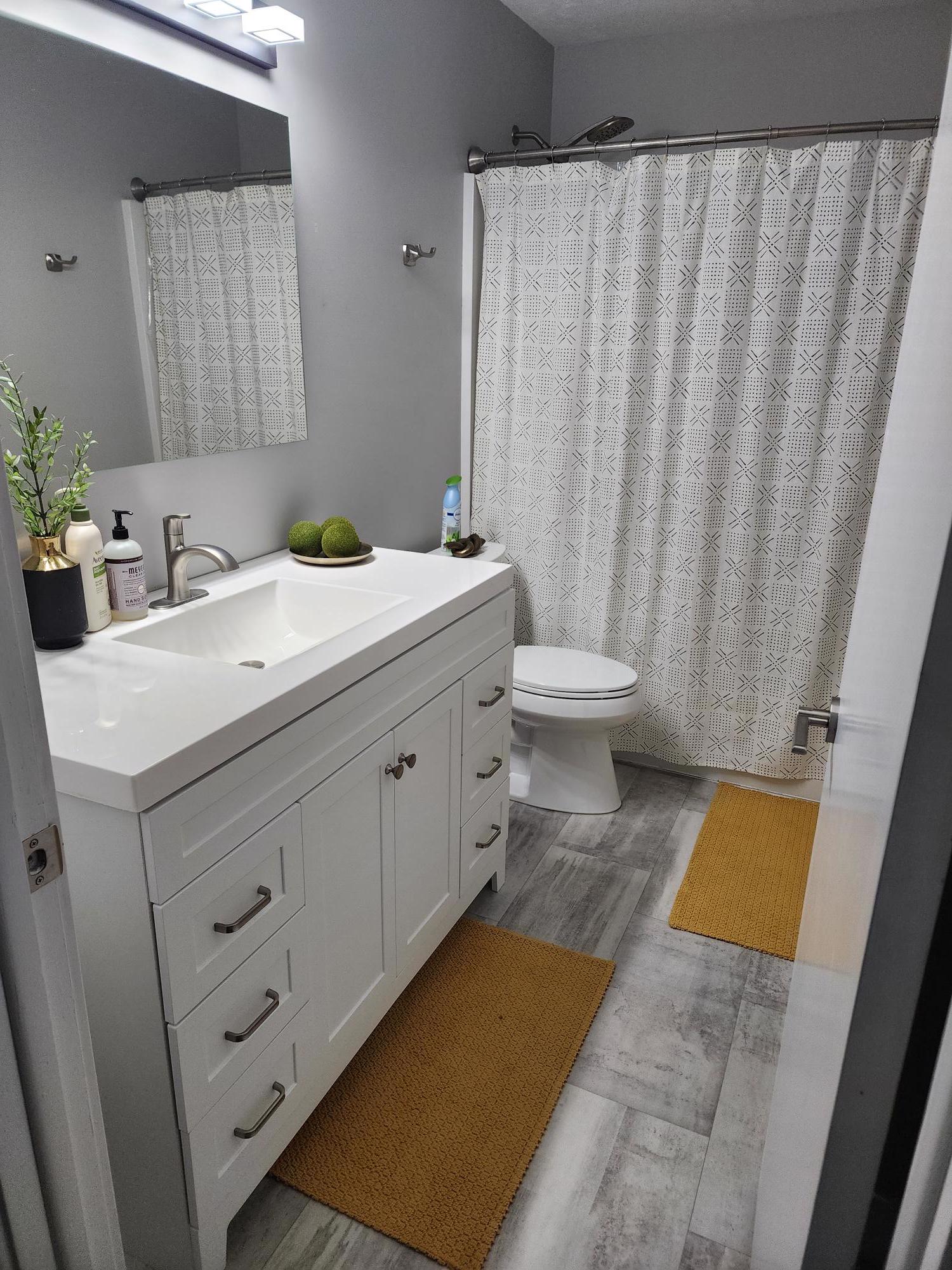 System.Collections.Generic.List`1[BluePillow.Application.SearchEngine.Dto.PhotoDto]?.ElementAt(2)?.Caption