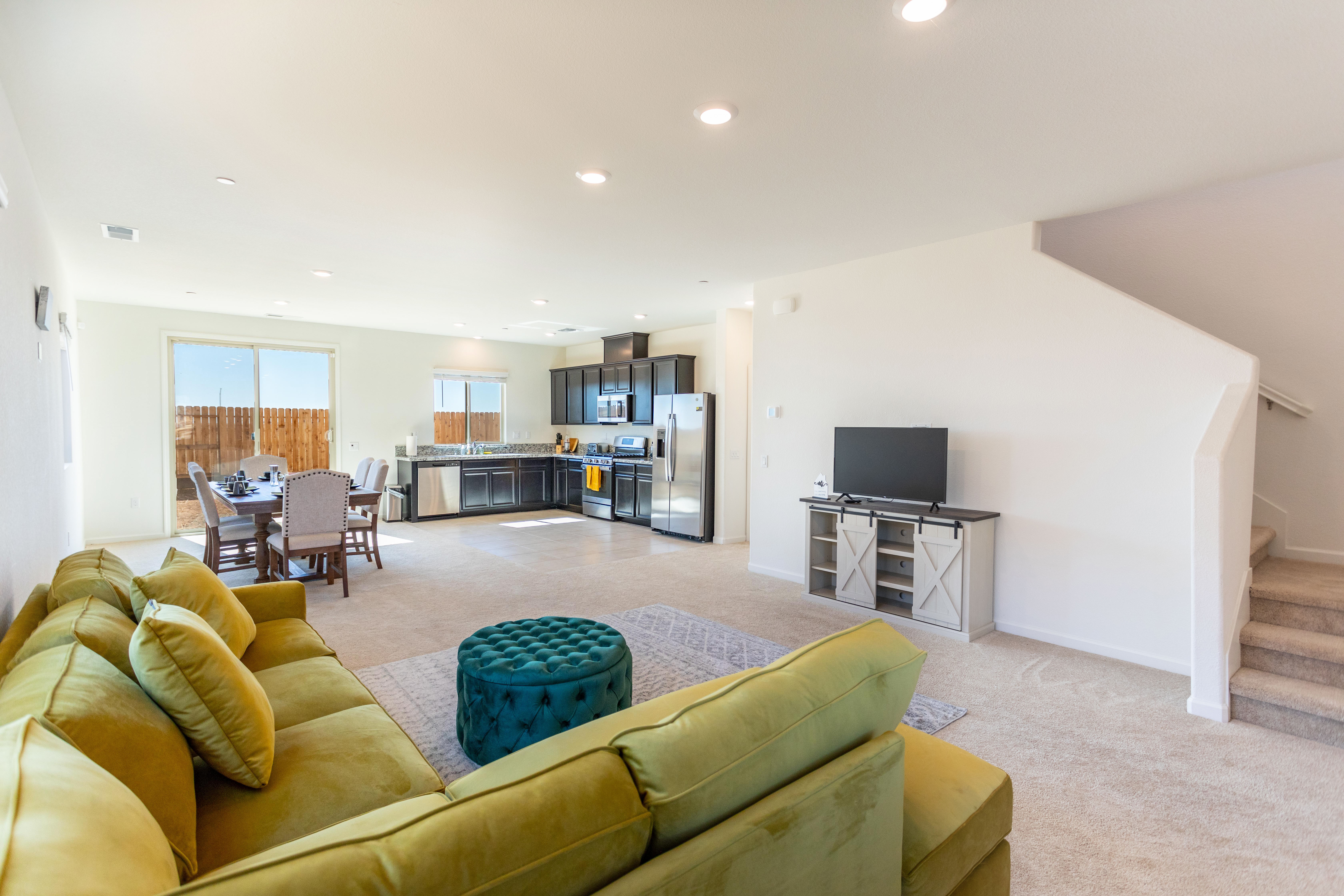 System.Collections.Generic.List`1[BluePillow.Application.SearchEngine.Dto.PhotoDto]?.ElementAt(0)?.Caption