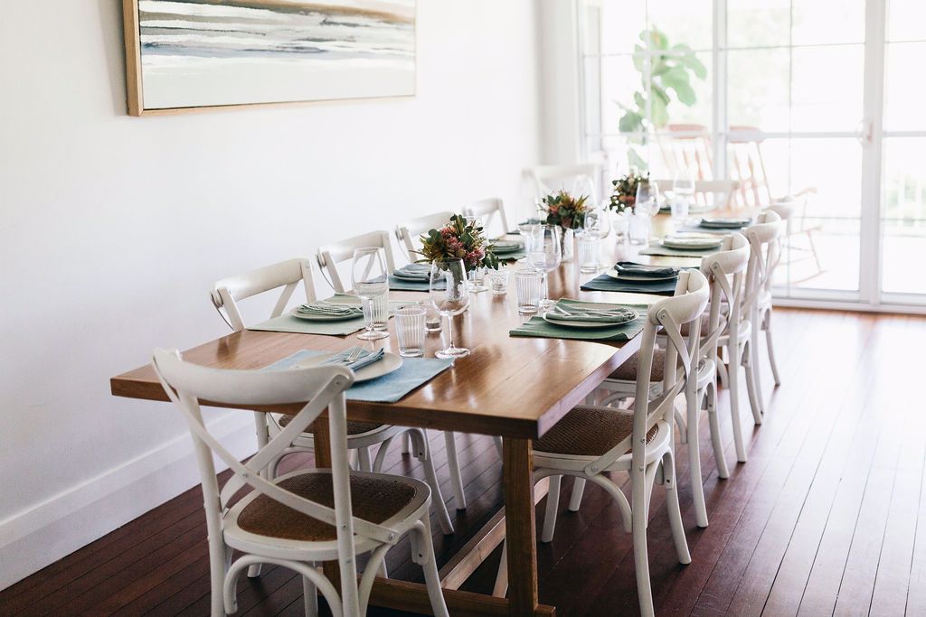 System.Collections.Generic.List`1[BluePillow.Application.SearchEngine.Dto.PhotoDto]?.ElementAt(2)?.Caption