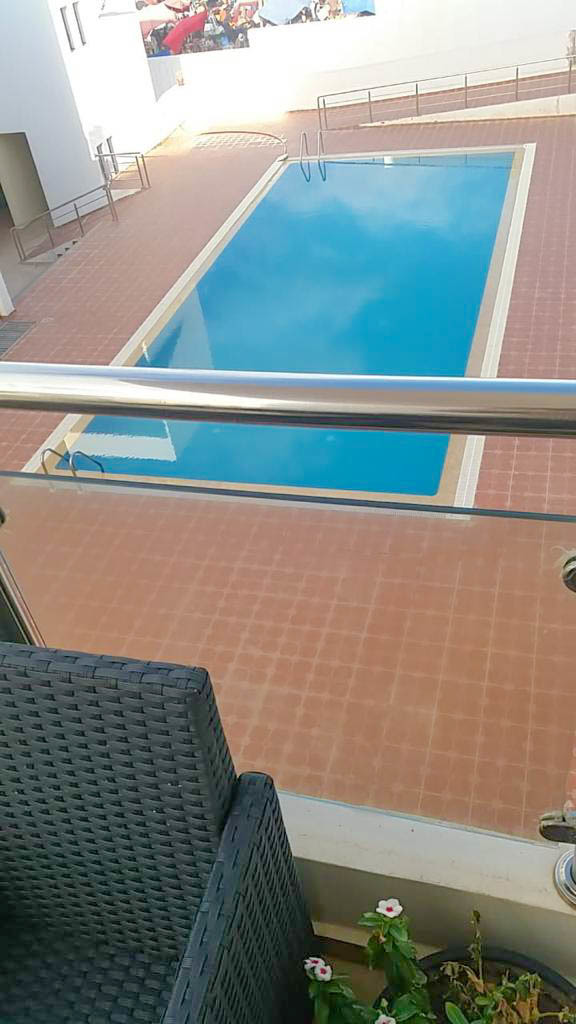 System.Collections.Generic.List`1[BluePillow.Application.SearchEngine.Dto.PhotoDto]?.ElementAt(2)?.Caption