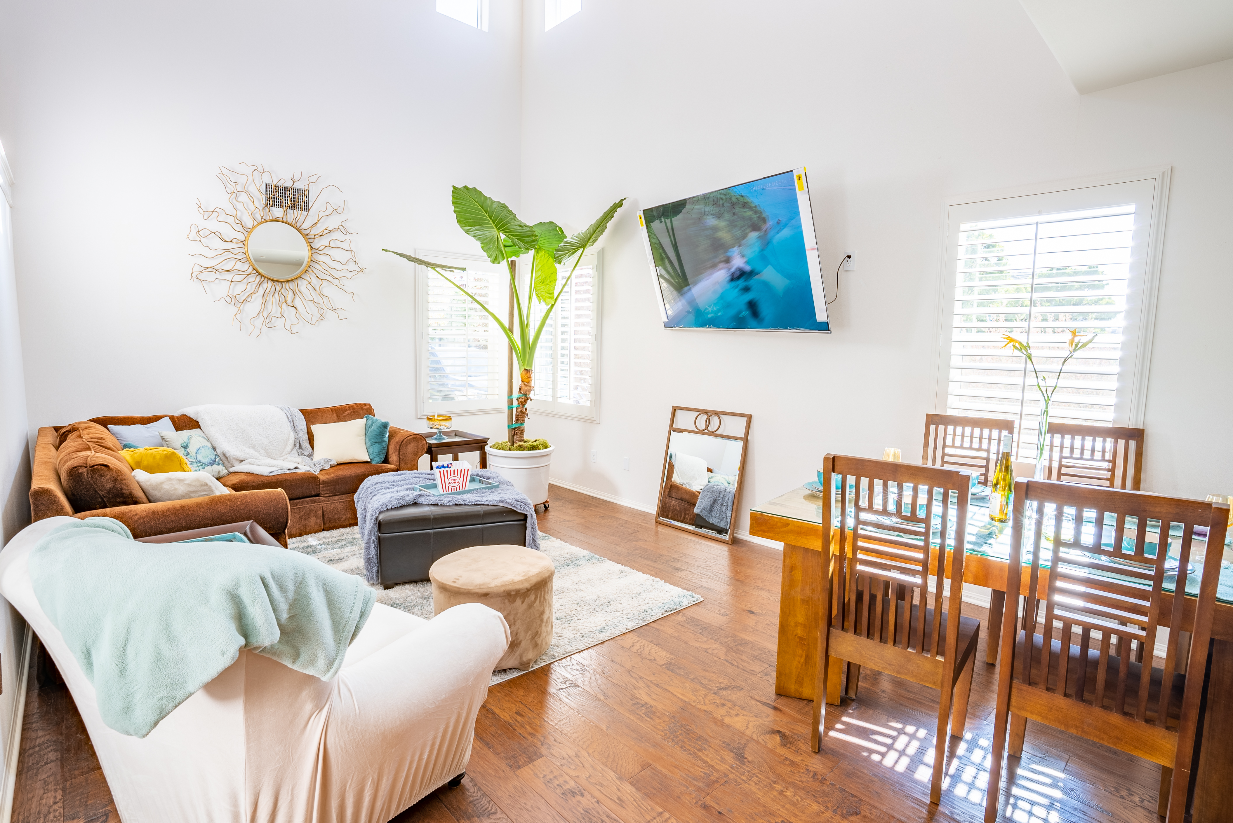 System.Collections.Generic.List`1[BluePillow.Application.SearchEngine.Dto.PhotoDto]?.ElementAt(1)?.Caption