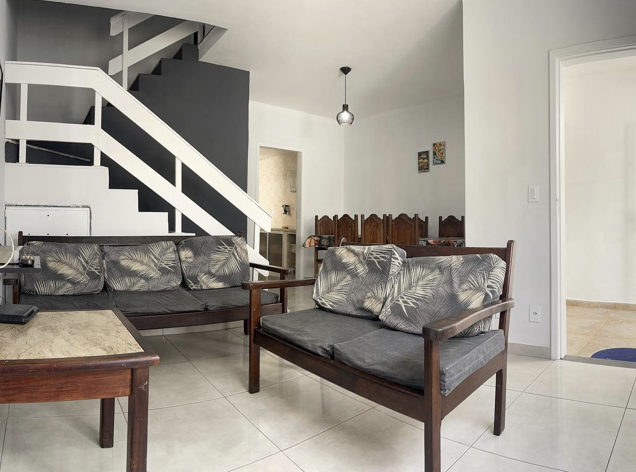 System.Collections.Generic.List`1[BluePillow.Application.SearchEngine.Dto.PhotoDto]?.ElementAt(0)?.Caption