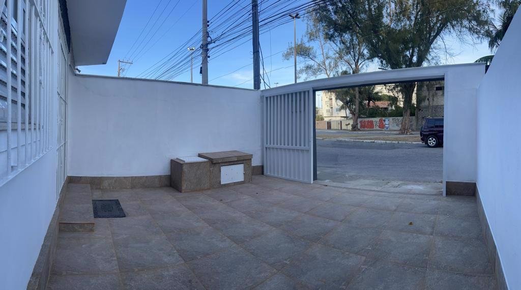 System.Collections.Generic.List`1[BluePillow.Application.SearchEngine.Dto.PhotoDto]?.ElementAt(3)?.Caption