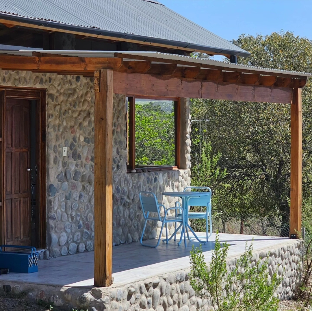 System.Collections.Generic.List`1[BluePillow.Application.SearchEngine.Dto.PhotoDto]?.ElementAt(0)?.Caption