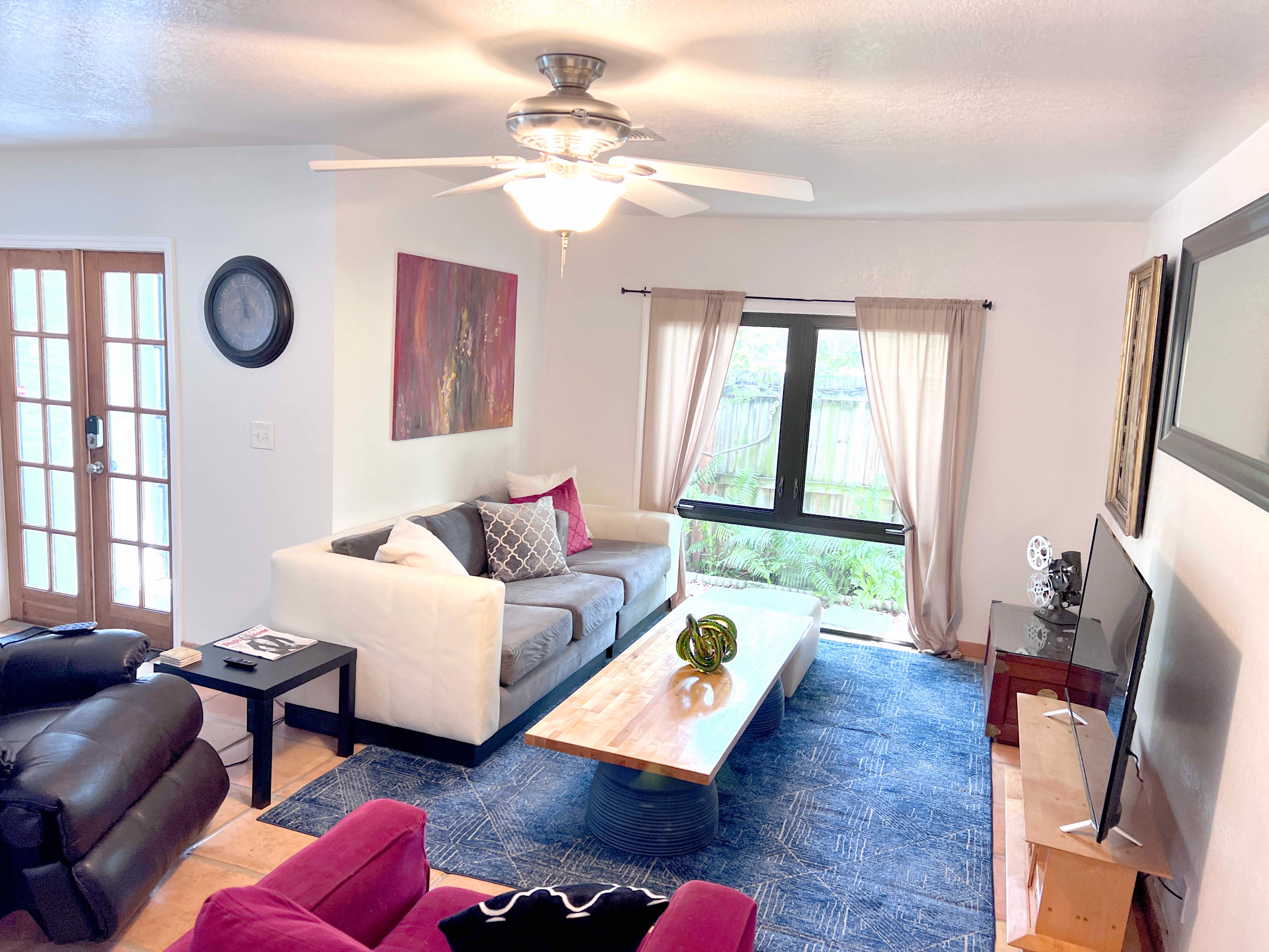 System.Collections.Generic.List`1[BluePillow.Application.SearchEngine.Dto.PhotoDto]?.ElementAt(2)?.Caption