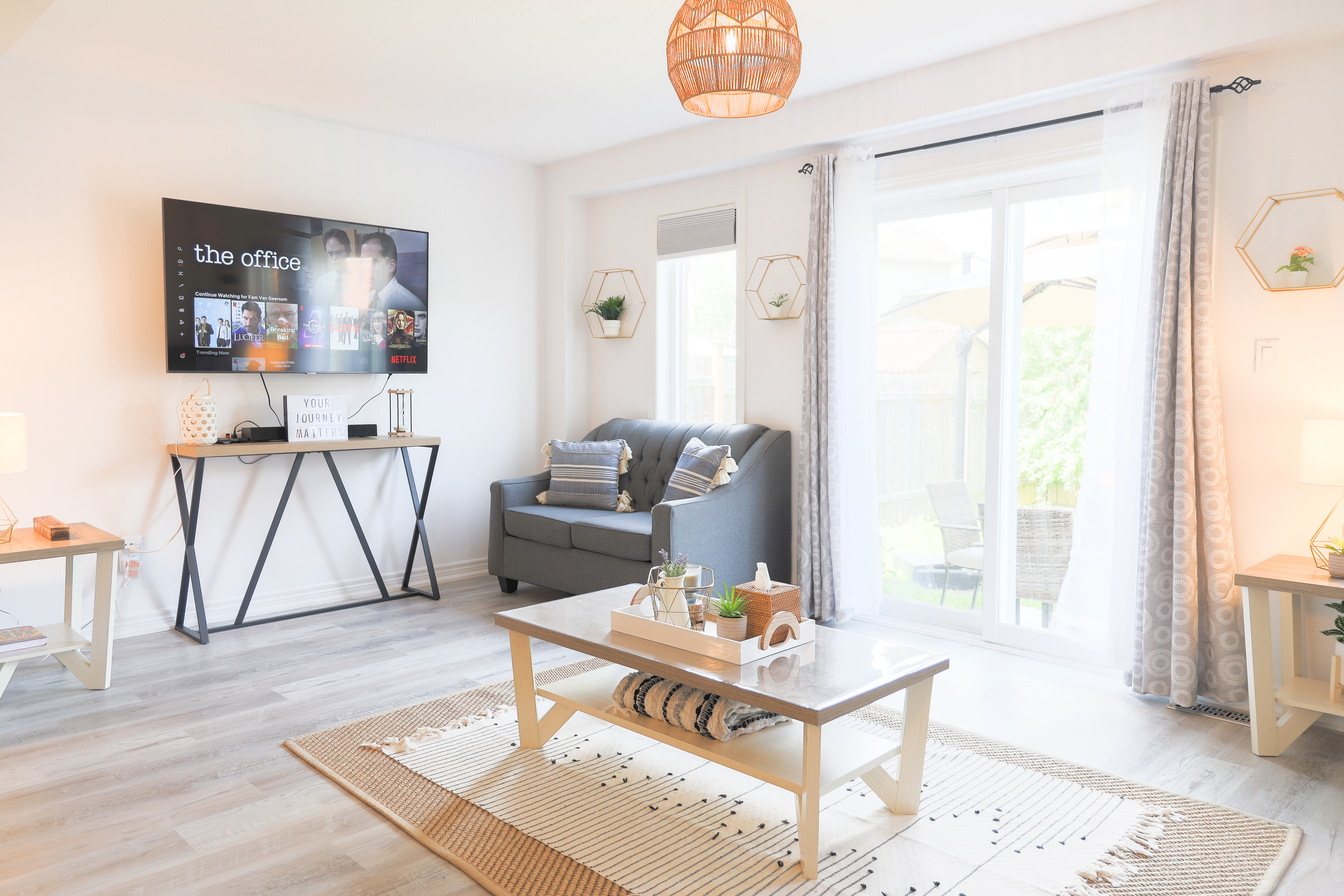 System.Collections.Generic.List`1[BluePillow.Application.SearchEngine.Dto.PhotoDto]?.ElementAt(2)?.Caption