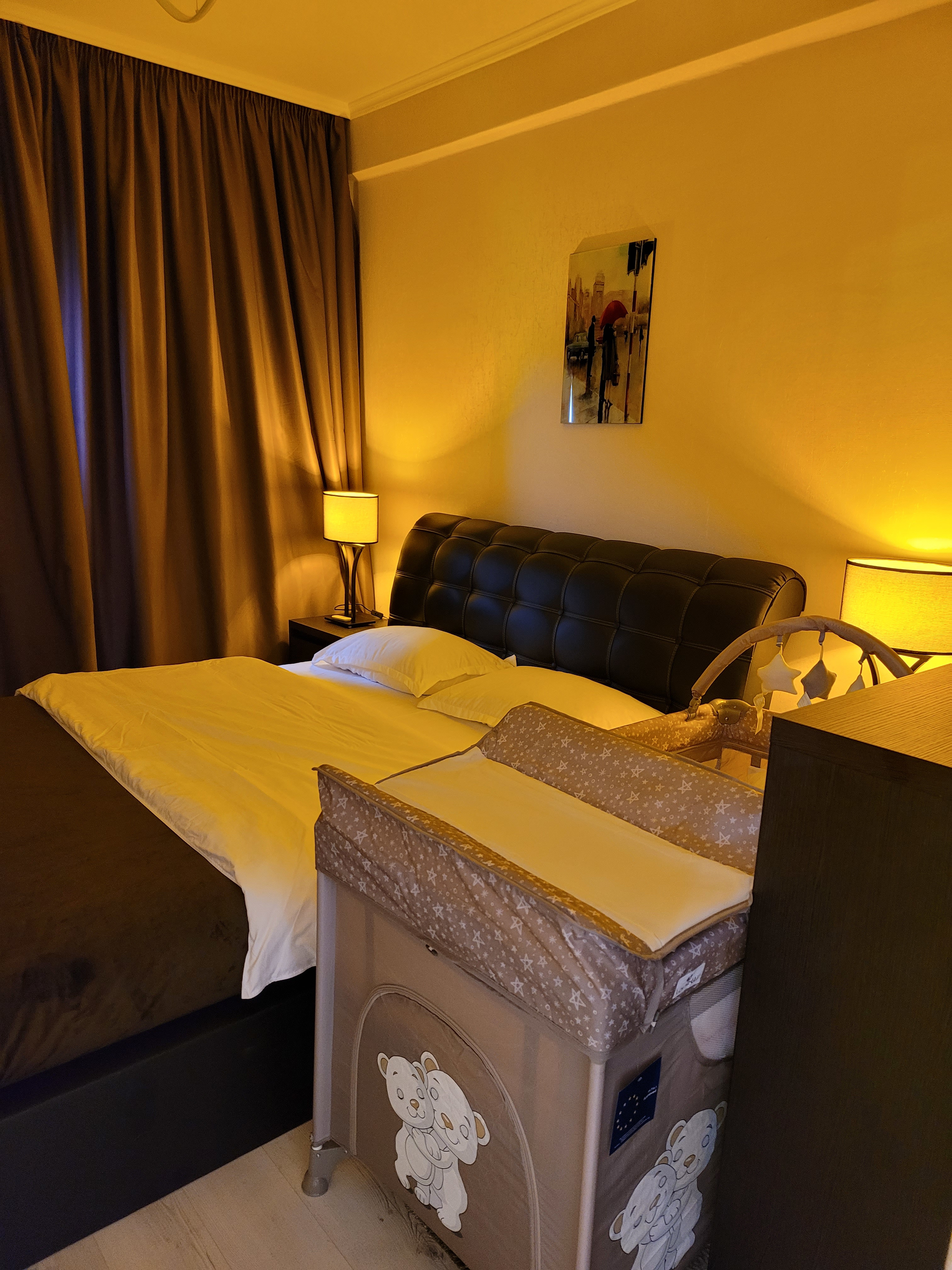 System.Collections.Generic.List`1[BluePillow.Application.SearchEngine.Dto.PhotoDto]?.ElementAt(2)?.Caption