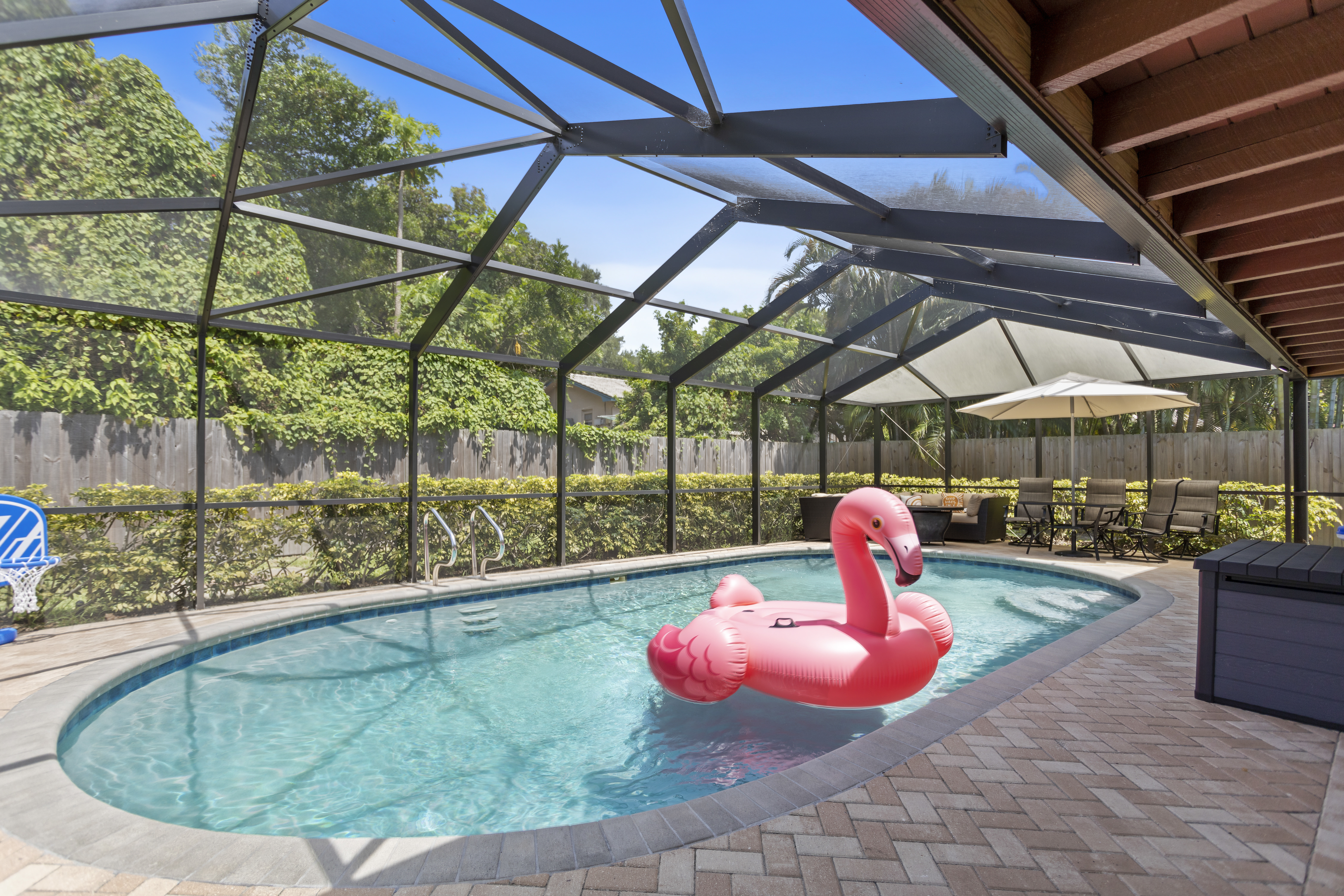 System.Collections.Generic.List`1[BluePillow.Application.SearchEngine.Dto.PhotoDto]?.ElementAt(0)?.Caption