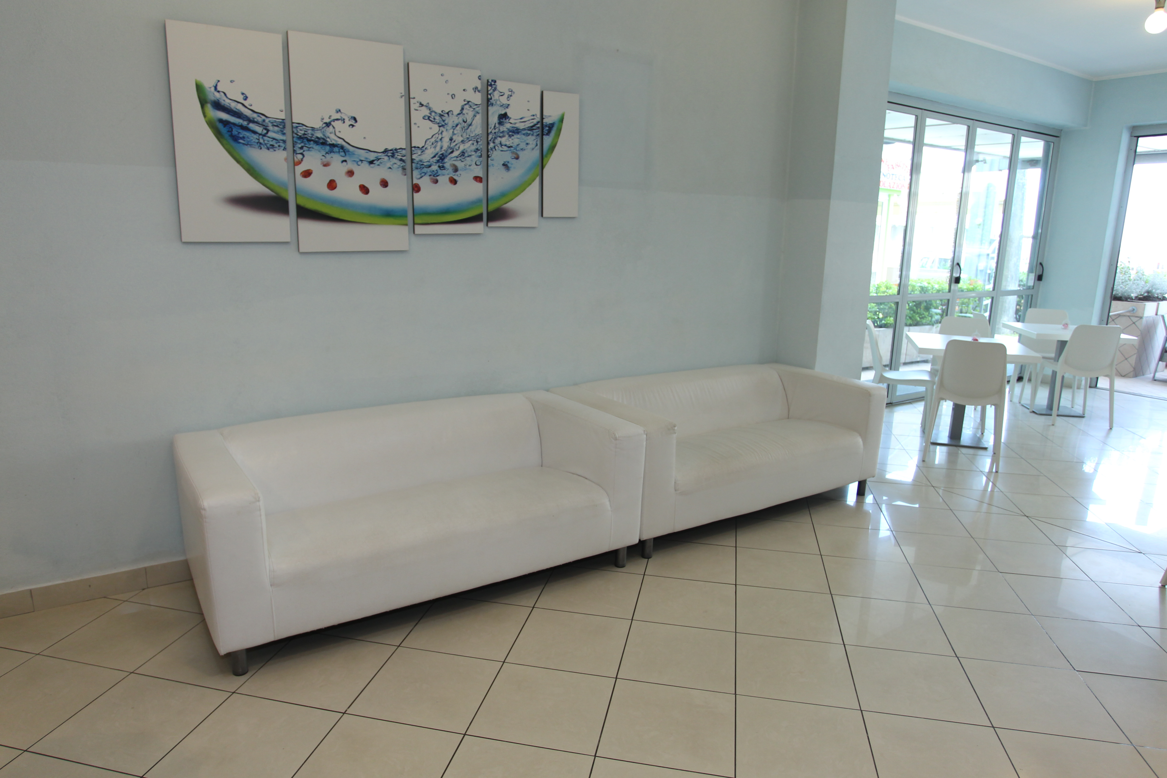 System.Collections.Generic.List`1[BluePillow.Application.SearchEngine.Dto.PhotoDto]?.ElementAt(1)?.Caption