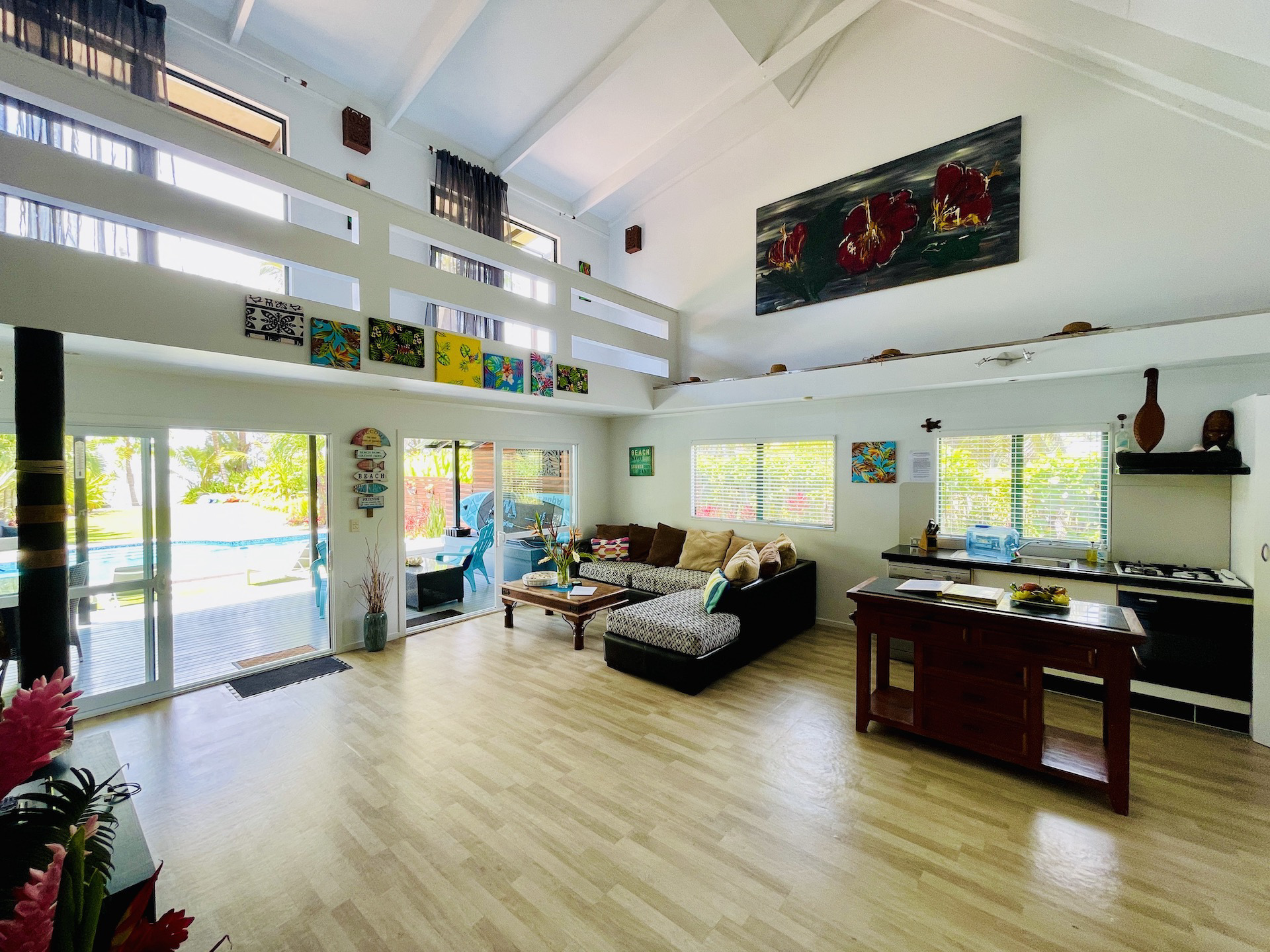 System.Collections.Generic.List`1[BluePillow.Application.SearchEngine.Dto.PhotoDto]?.ElementAt(2)?.Caption