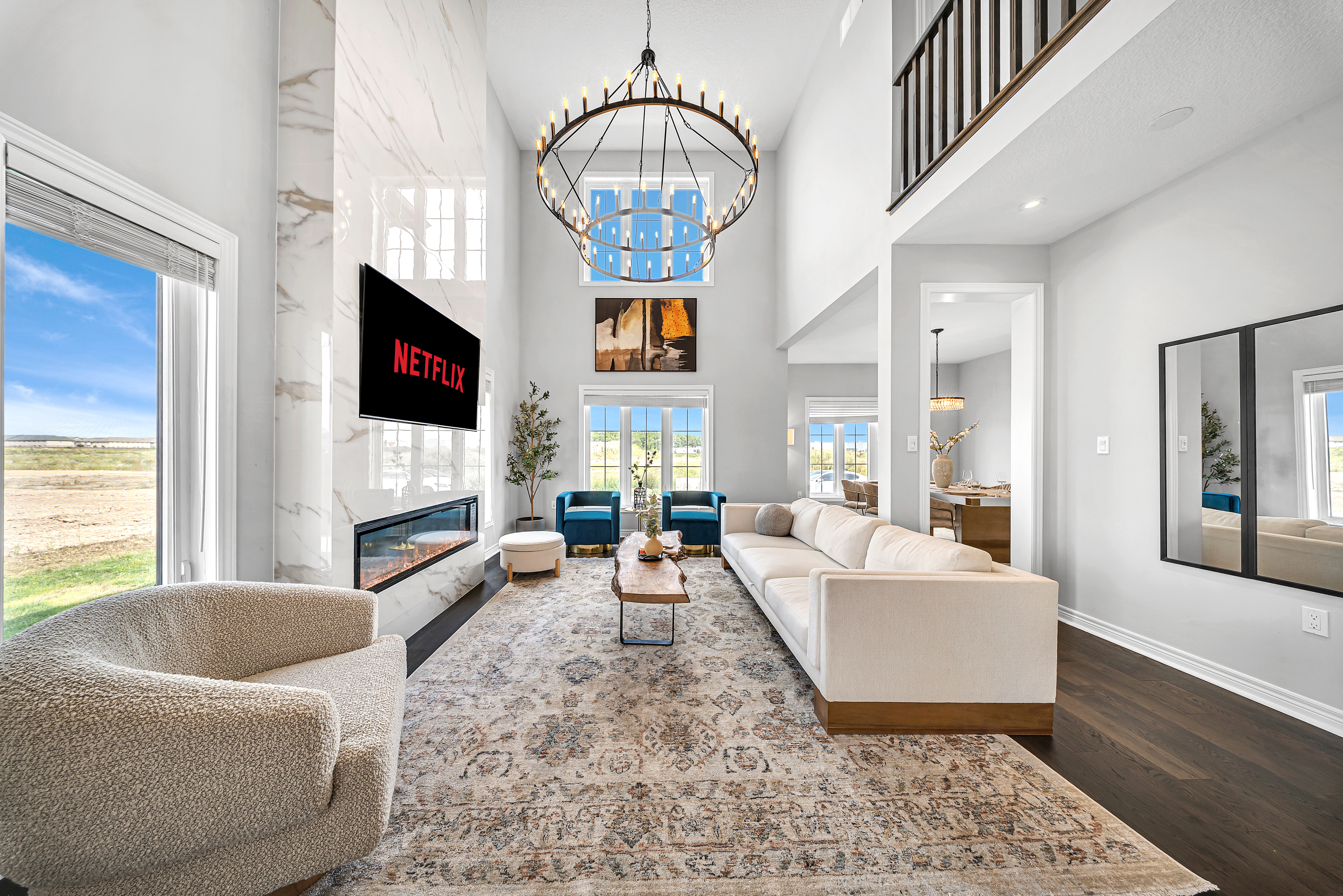 System.Collections.Generic.List`1[BluePillow.Application.SearchEngine.Dto.PhotoDto]?.ElementAt(0)?.Caption