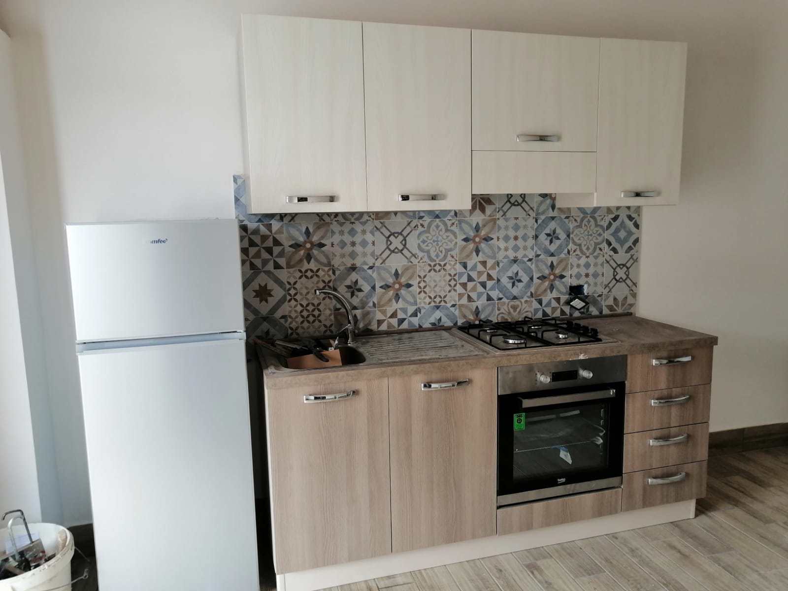 System.Collections.Generic.List`1[BluePillow.Application.SearchEngine.Dto.PhotoDto]?.ElementAt(0)?.Caption