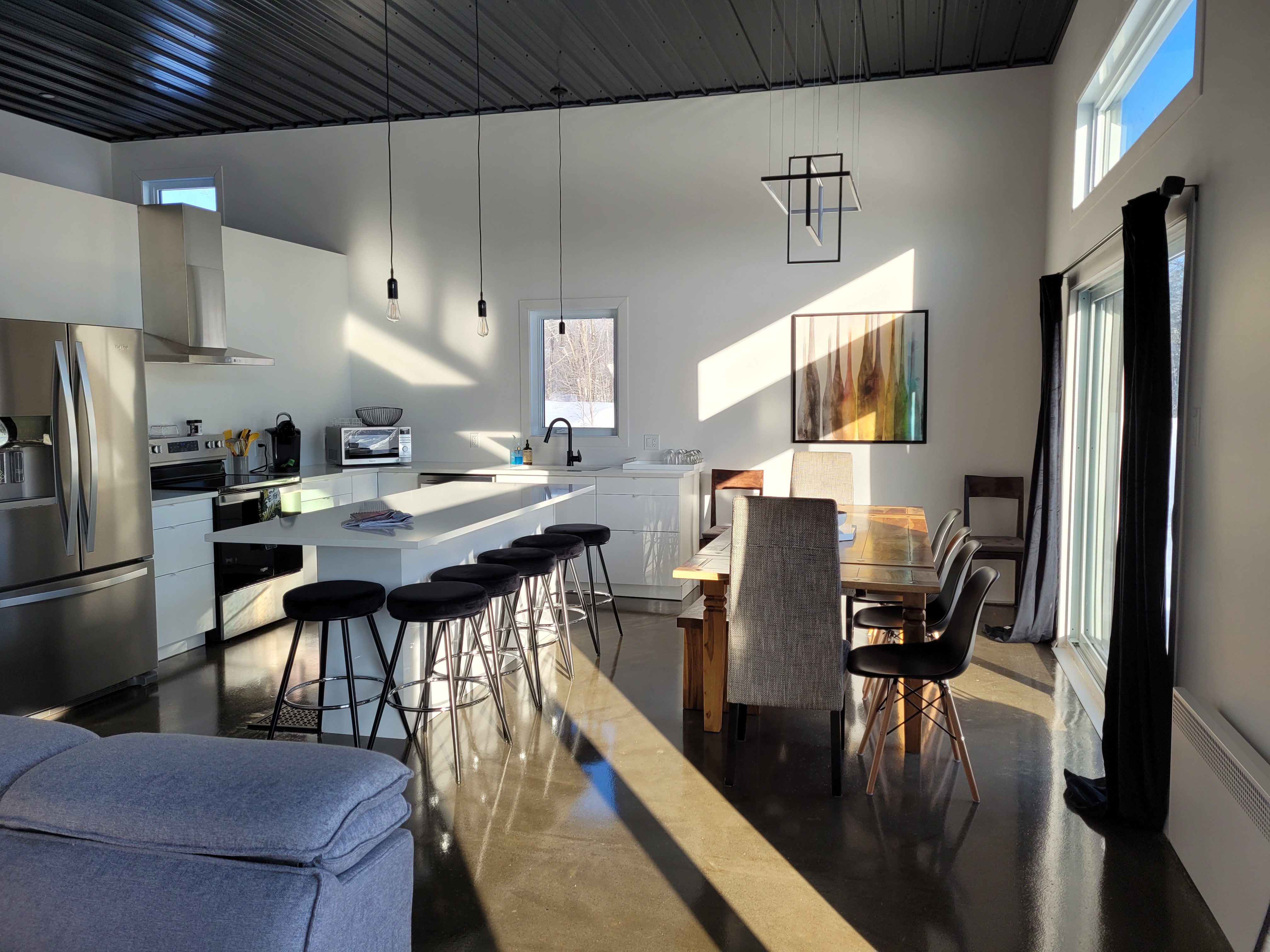 System.Collections.Generic.List`1[BluePillow.Application.SearchEngine.Dto.PhotoDto]?.ElementAt(2)?.Caption