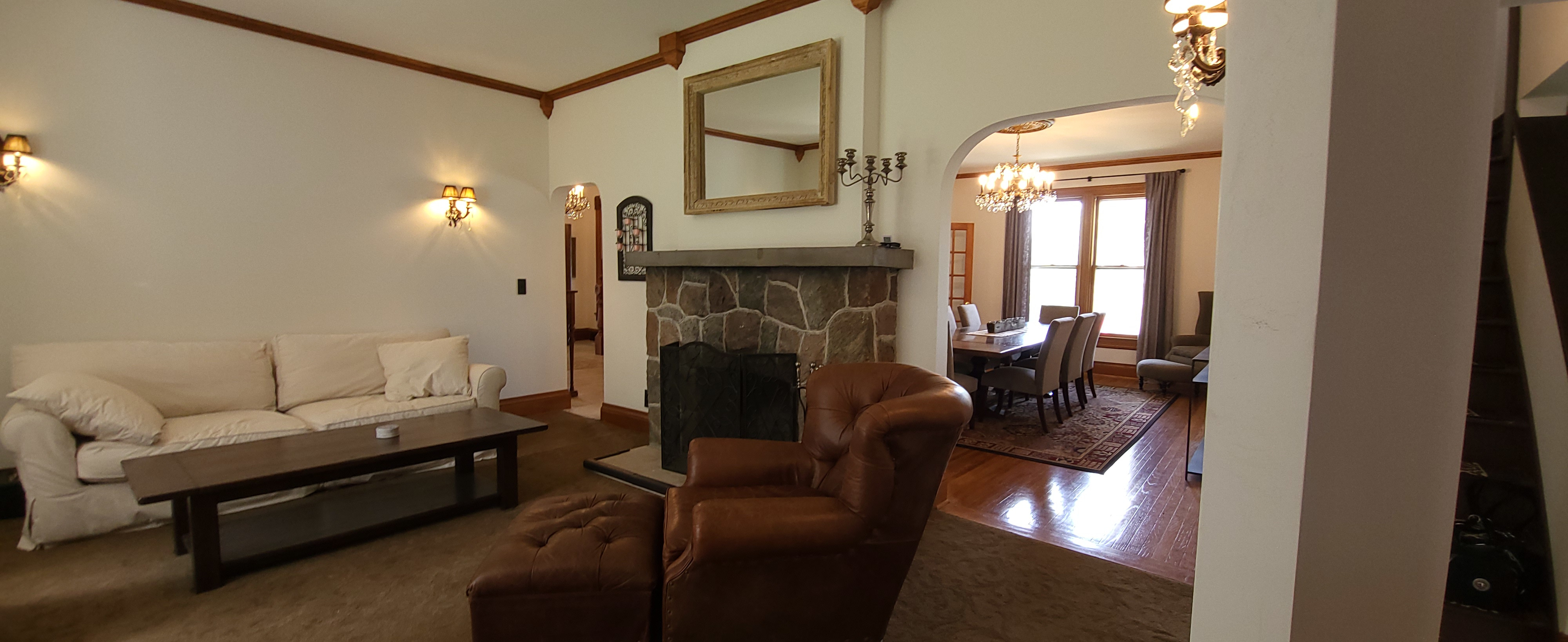 System.Collections.Generic.List`1[BluePillow.Application.SearchEngine.Dto.PhotoDto]?.ElementAt(3)?.Caption