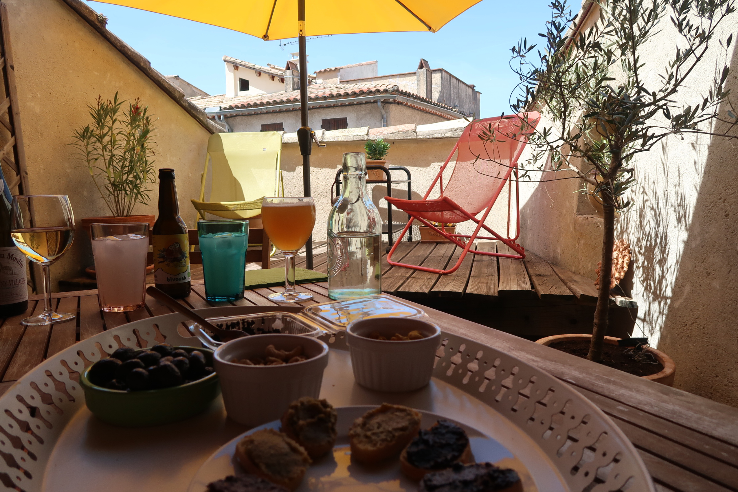 System.Collections.Generic.List`1[BluePillow.Application.SearchEngine.Dto.PhotoDto]?.ElementAt(2)?.Caption