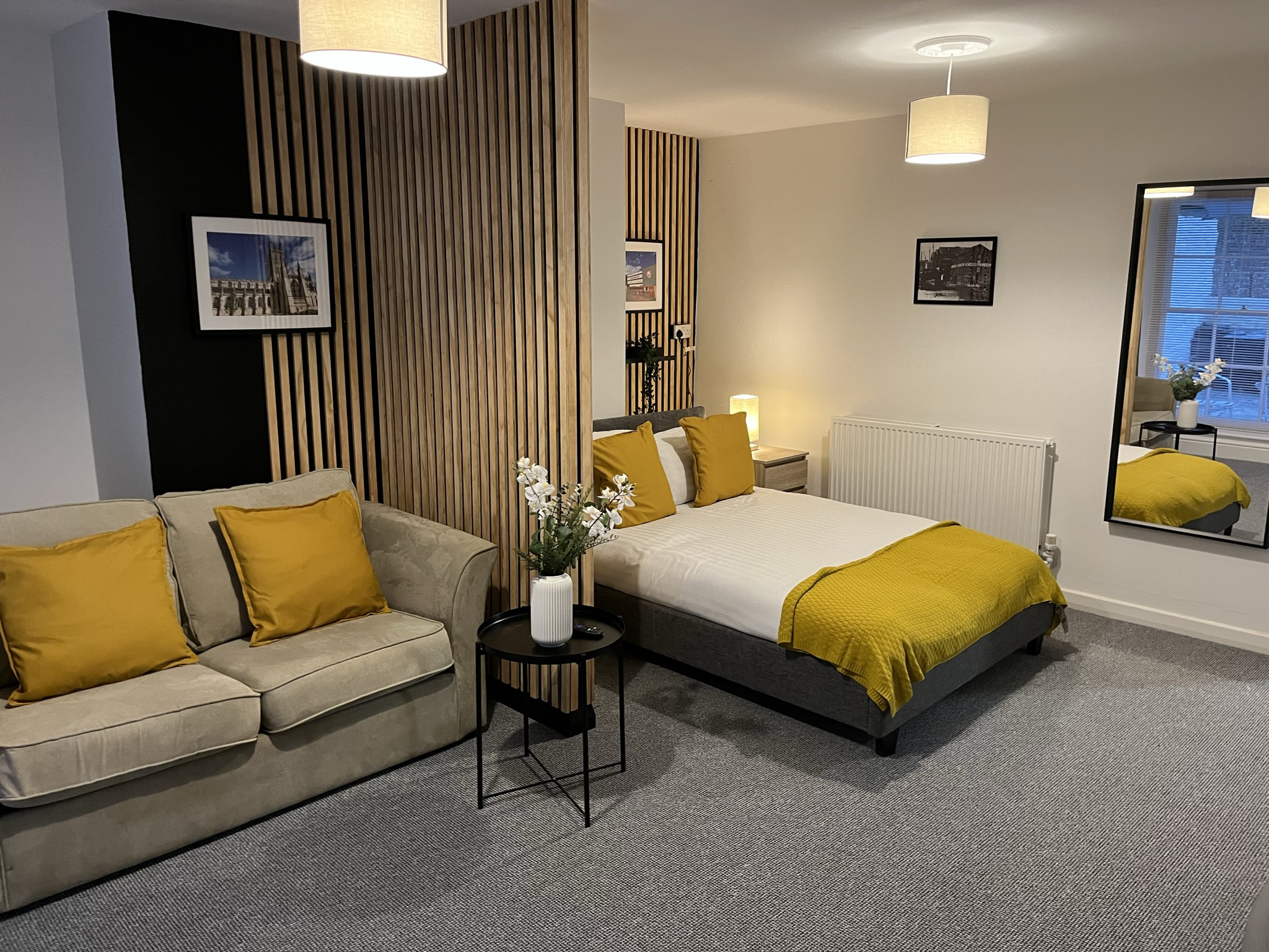 System.Collections.Generic.List`1[BluePillow.Application.SearchEngine.Dto.PhotoDto]?.ElementAt(0)?.Caption