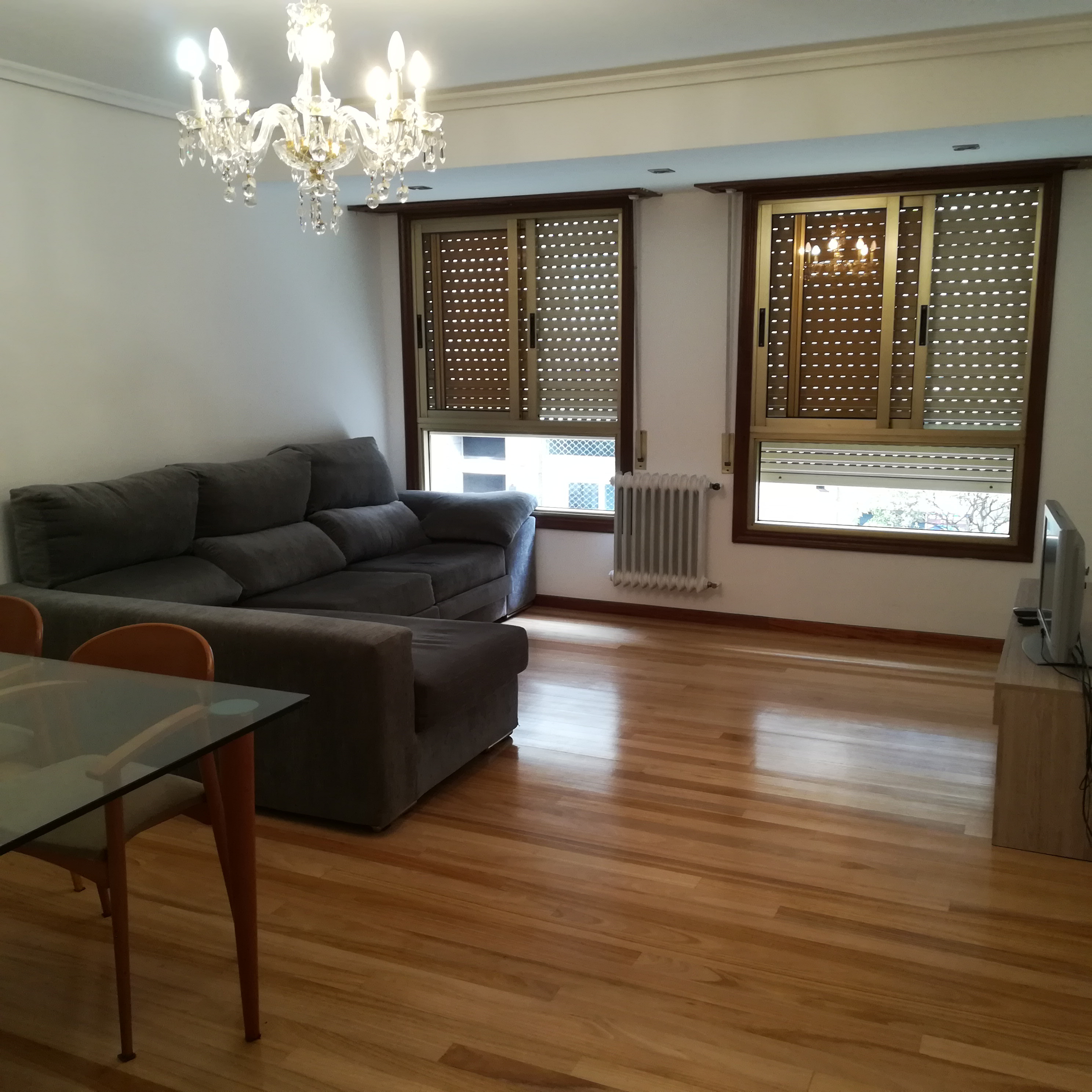 System.Collections.Generic.List`1[BluePillow.Application.SearchEngine.Dto.PhotoDto]?.ElementAt(2)?.Caption