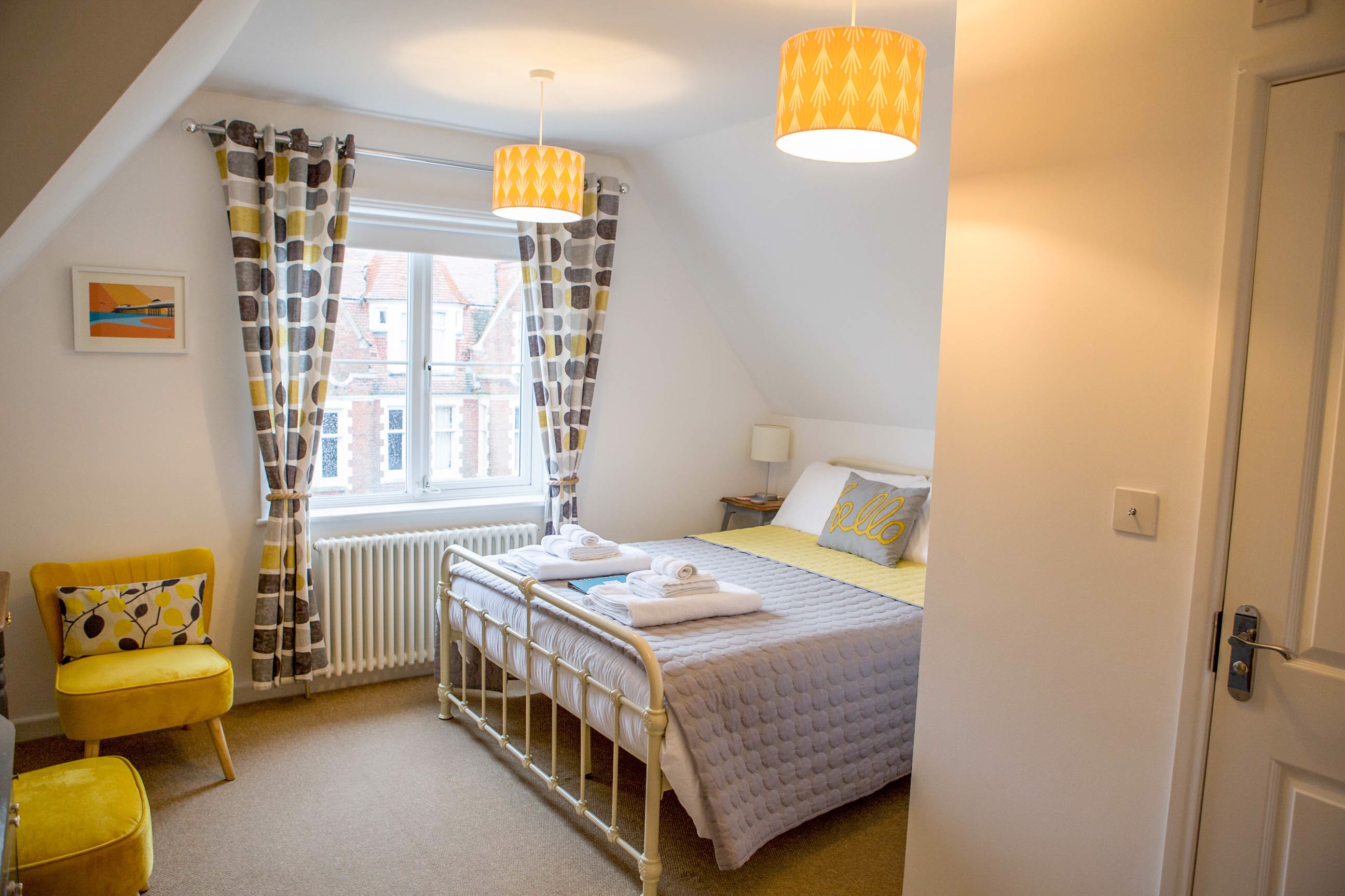 System.Collections.Generic.List`1[BluePillow.Application.SearchEngine.Dto.PhotoDto]?.ElementAt(2)?.Caption